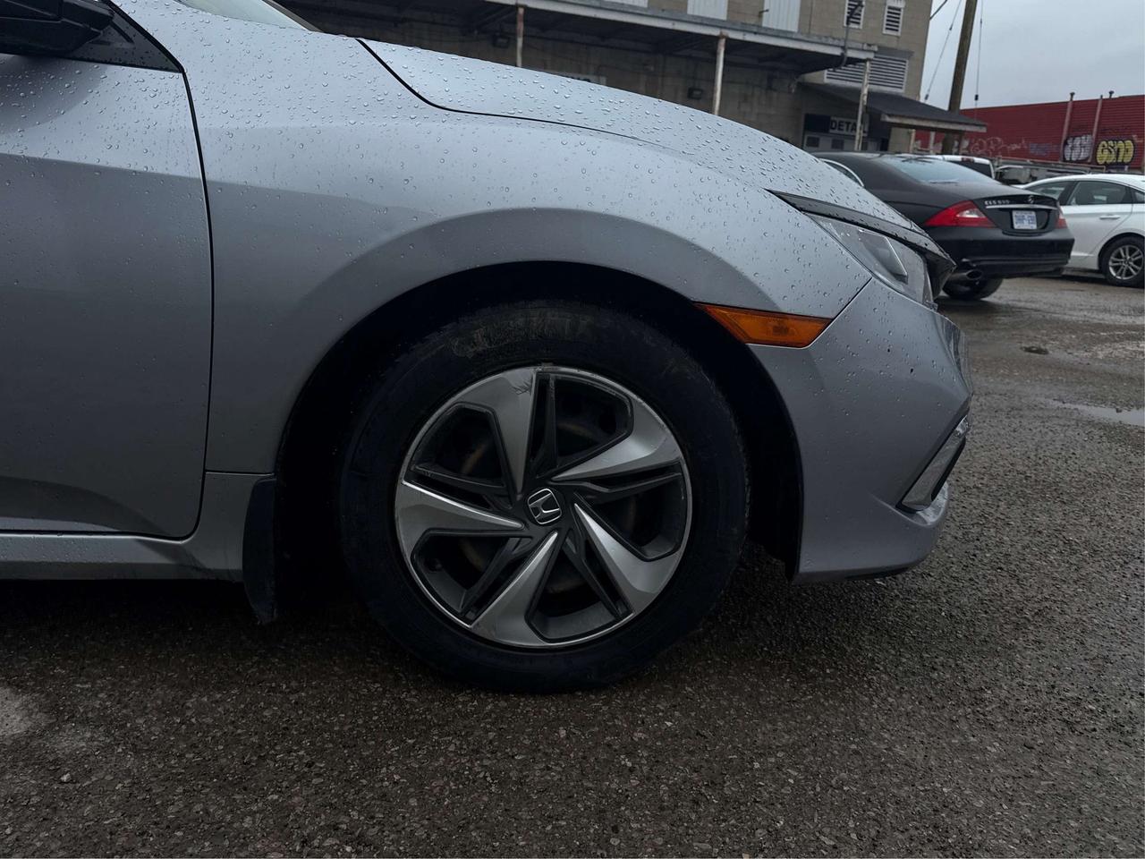 2020 Honda Civic LX CLEAN HEATED SEATS! WE FINANCE ALL CREDIT! Photo