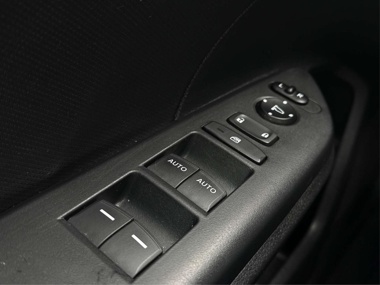 2020 Honda Civic LX CLEAN HEATED SEATS! WE FINANCE ALL CREDIT! Photo