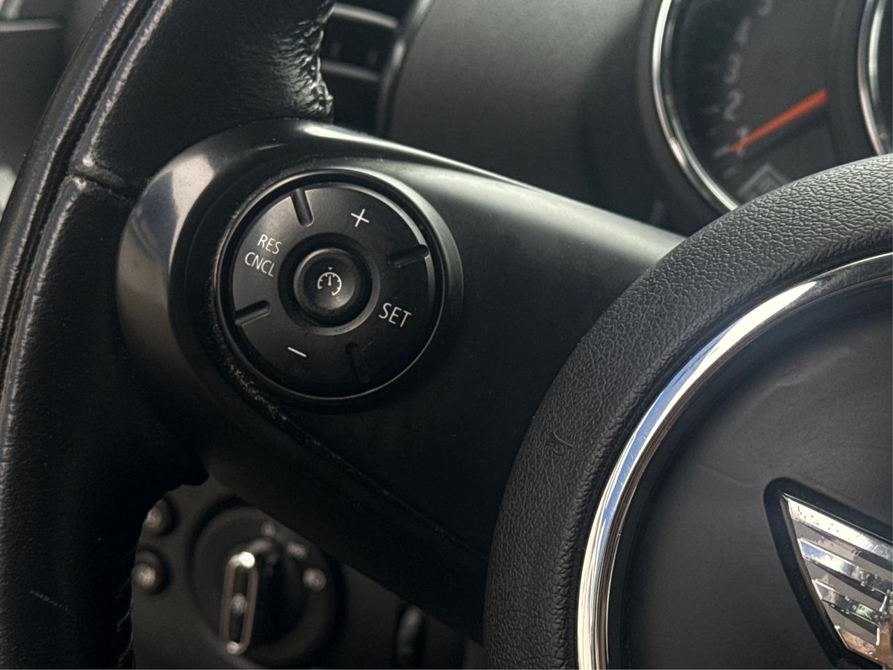 2017 MINI Cooper Clubman AWD LEATHER PANOROOF H-SEAT WE FINANCE ALL CREDIT! Photo