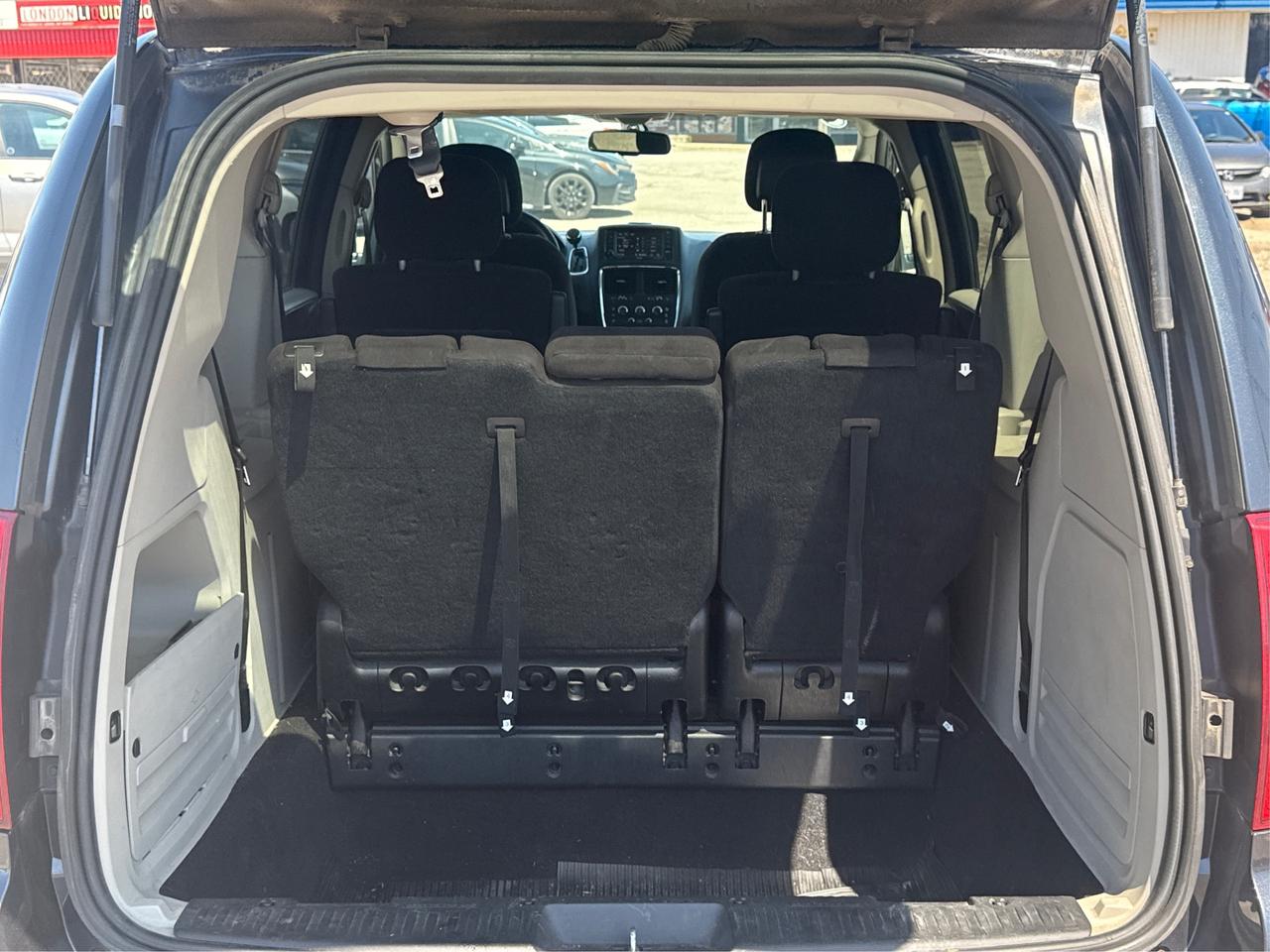 2014 Dodge Grand Caravan SXT CERTIFIED CLEAN VAN WE FINANCE ALL CREDIT Photo