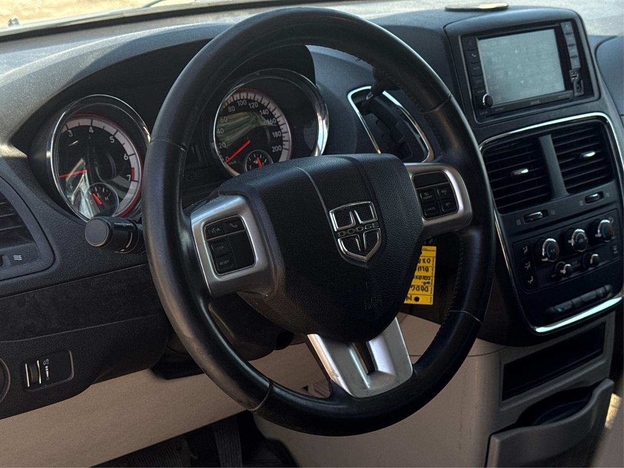 2014 Dodge Grand Caravan SXT CERTIFIED CLEAN VAN WE FINANCE ALL CREDIT Photo