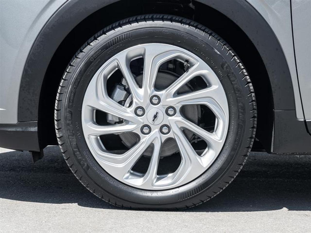 2027 Chevrolet Bolt LT 4dr Photo3