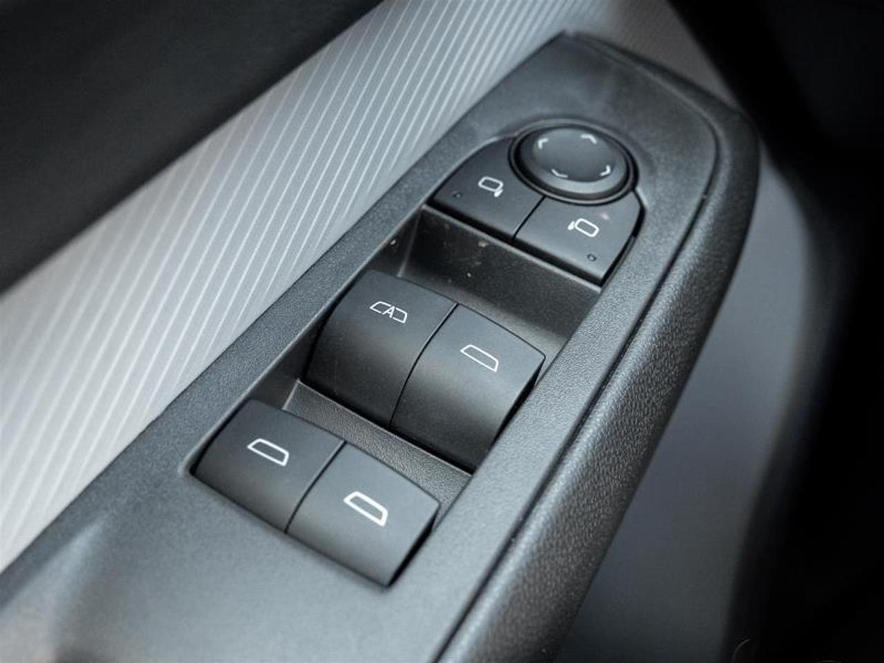 2027 Chevrolet Bolt LT 4dr Photo