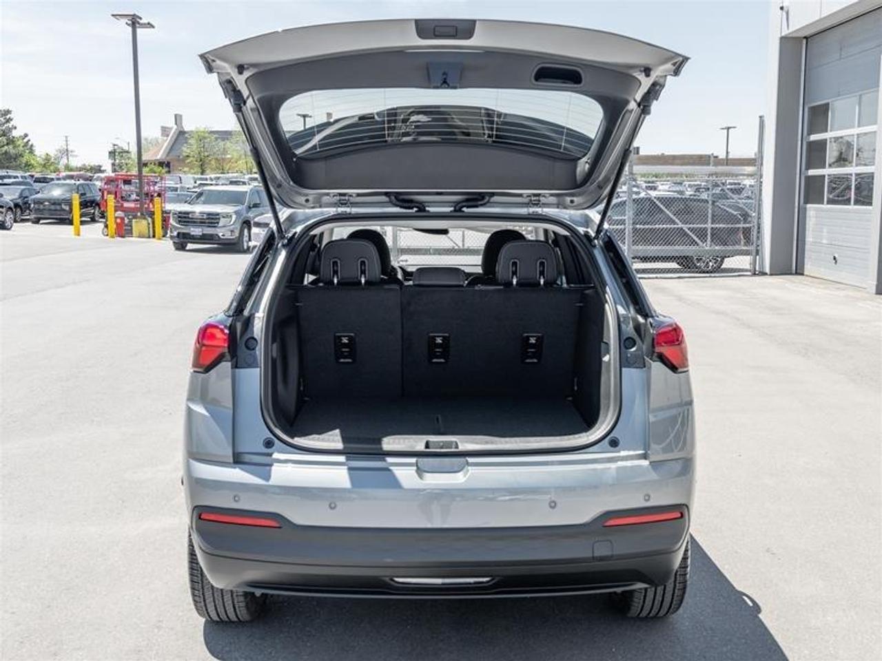 2027 Chevrolet Bolt LT 4dr Photo
