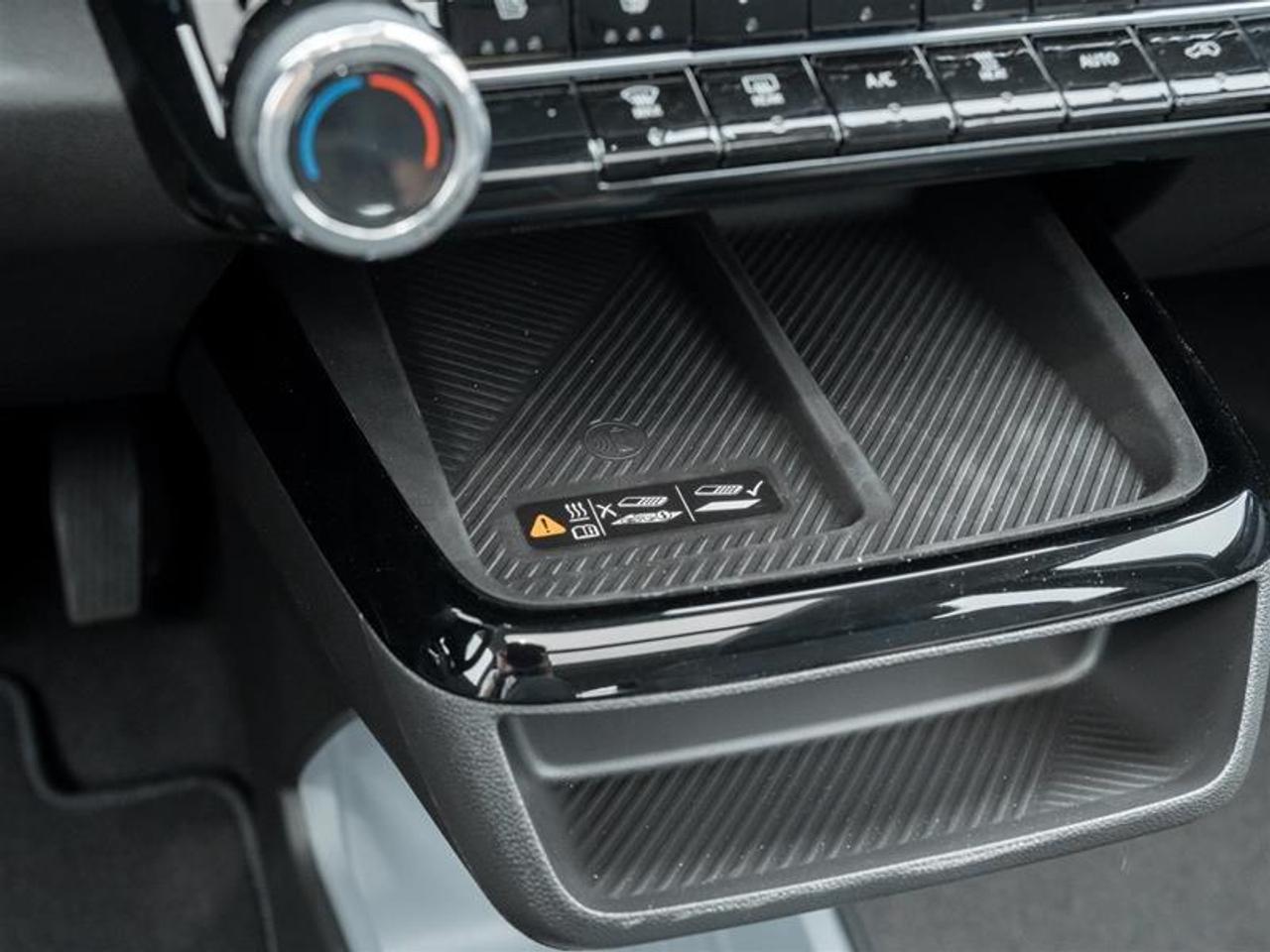 2027 Chevrolet Bolt RS 4dr Photo