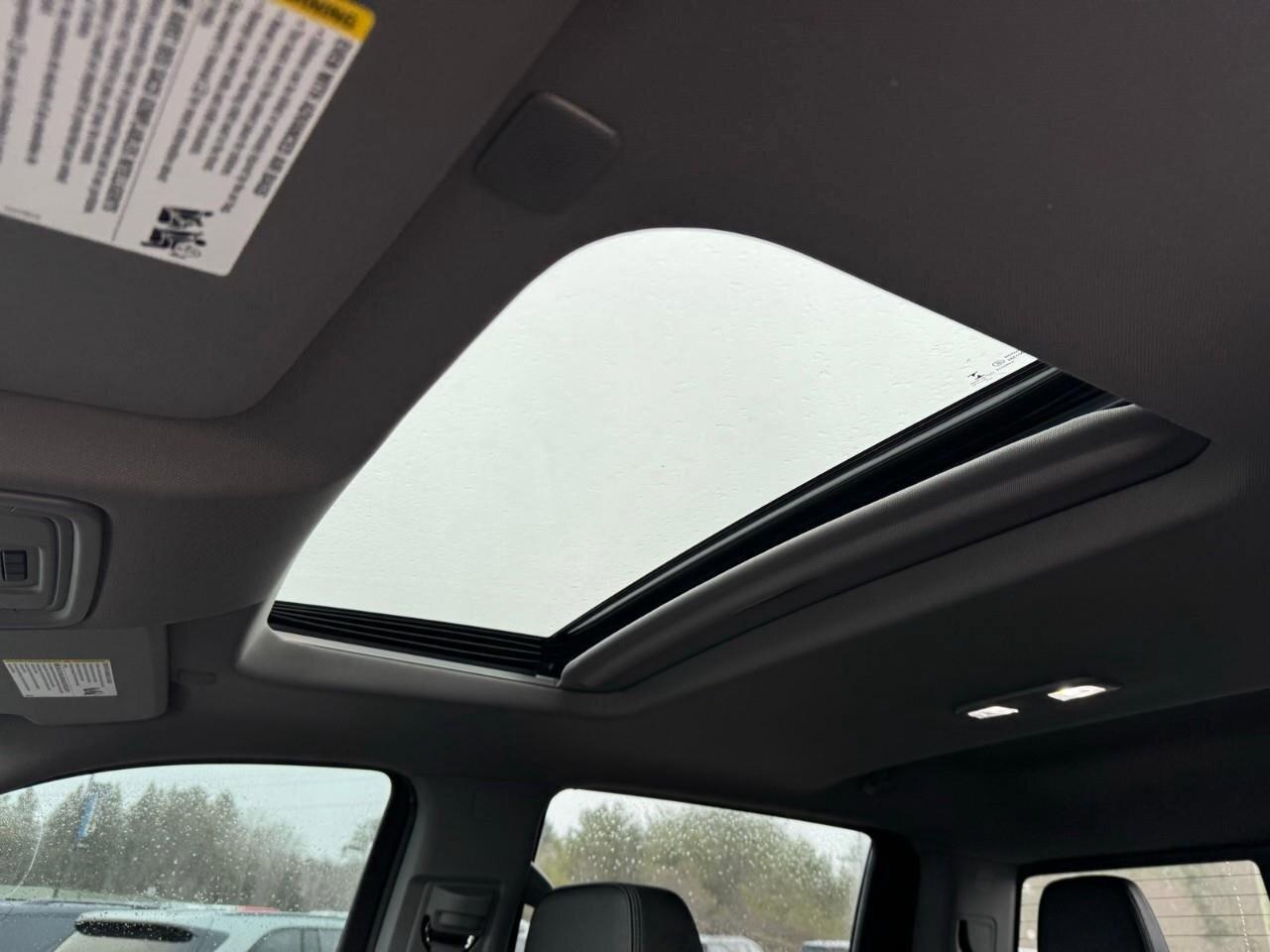 2023 GMC Sierra 1500 4WD Crew Cab 147  Denali Photo