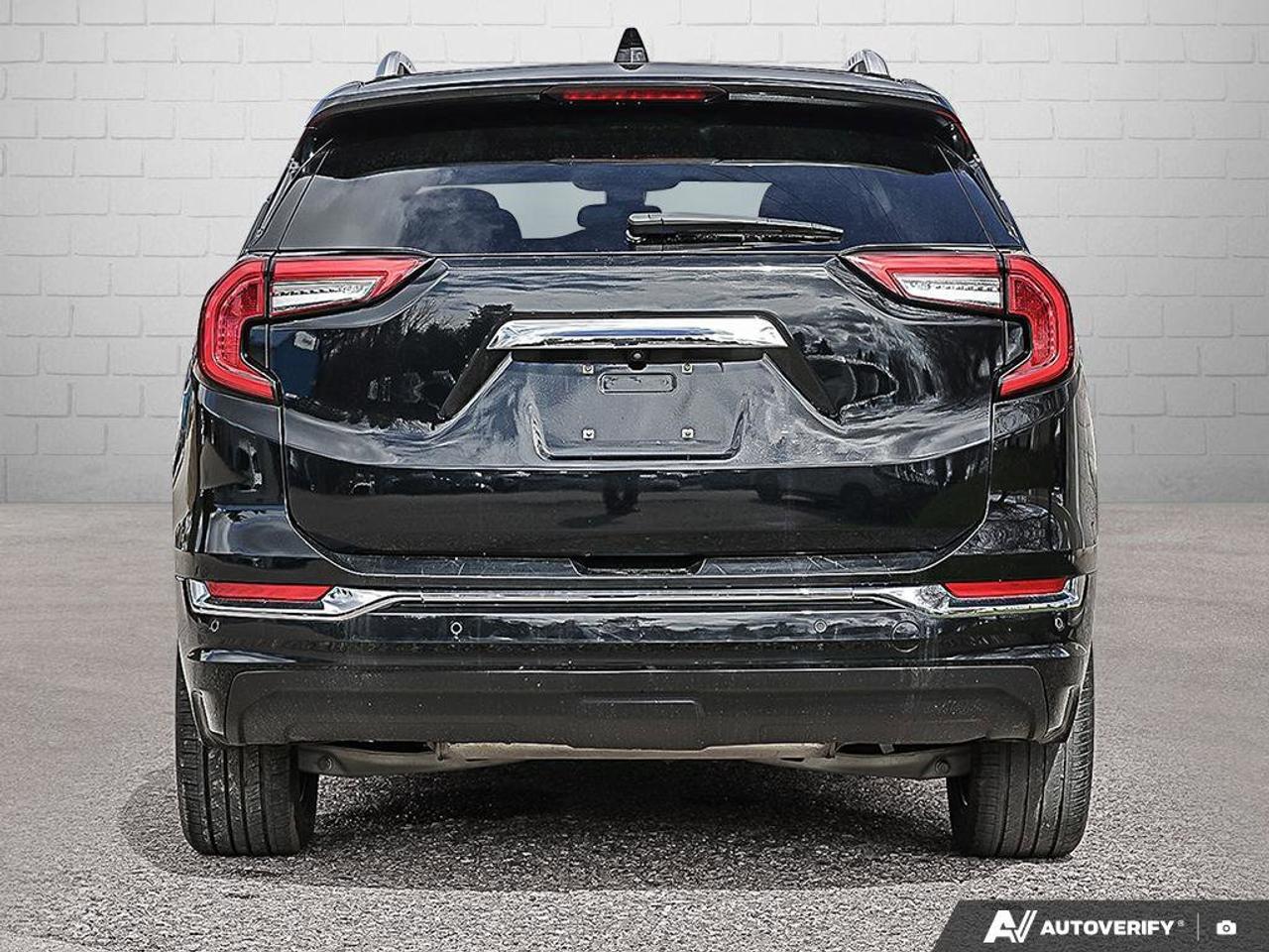 2023 GMC Terrain Awd 4dr Denali Photo