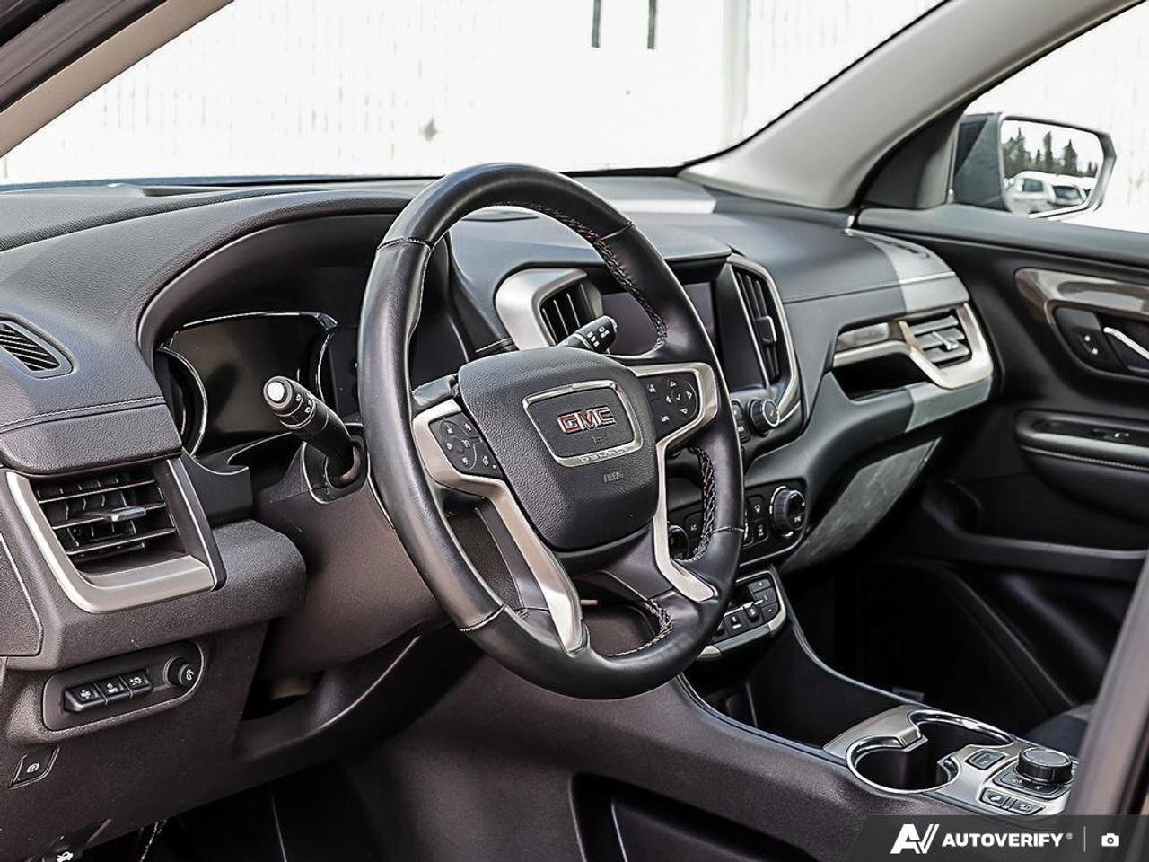 2023 GMC Terrain Awd 4dr Denali Photo