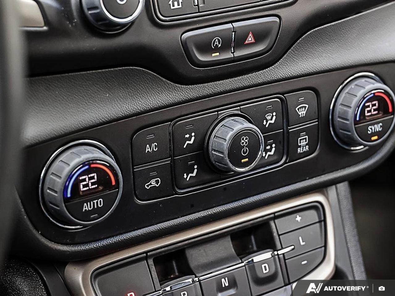 2023 GMC Terrain Awd 4dr Denali Photo