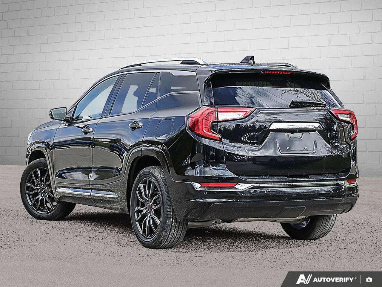 2023 GMC Terrain Awd 4dr Denali Photo