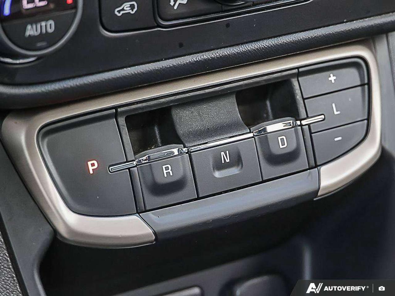 2023 GMC Terrain Awd 4dr Denali Photo