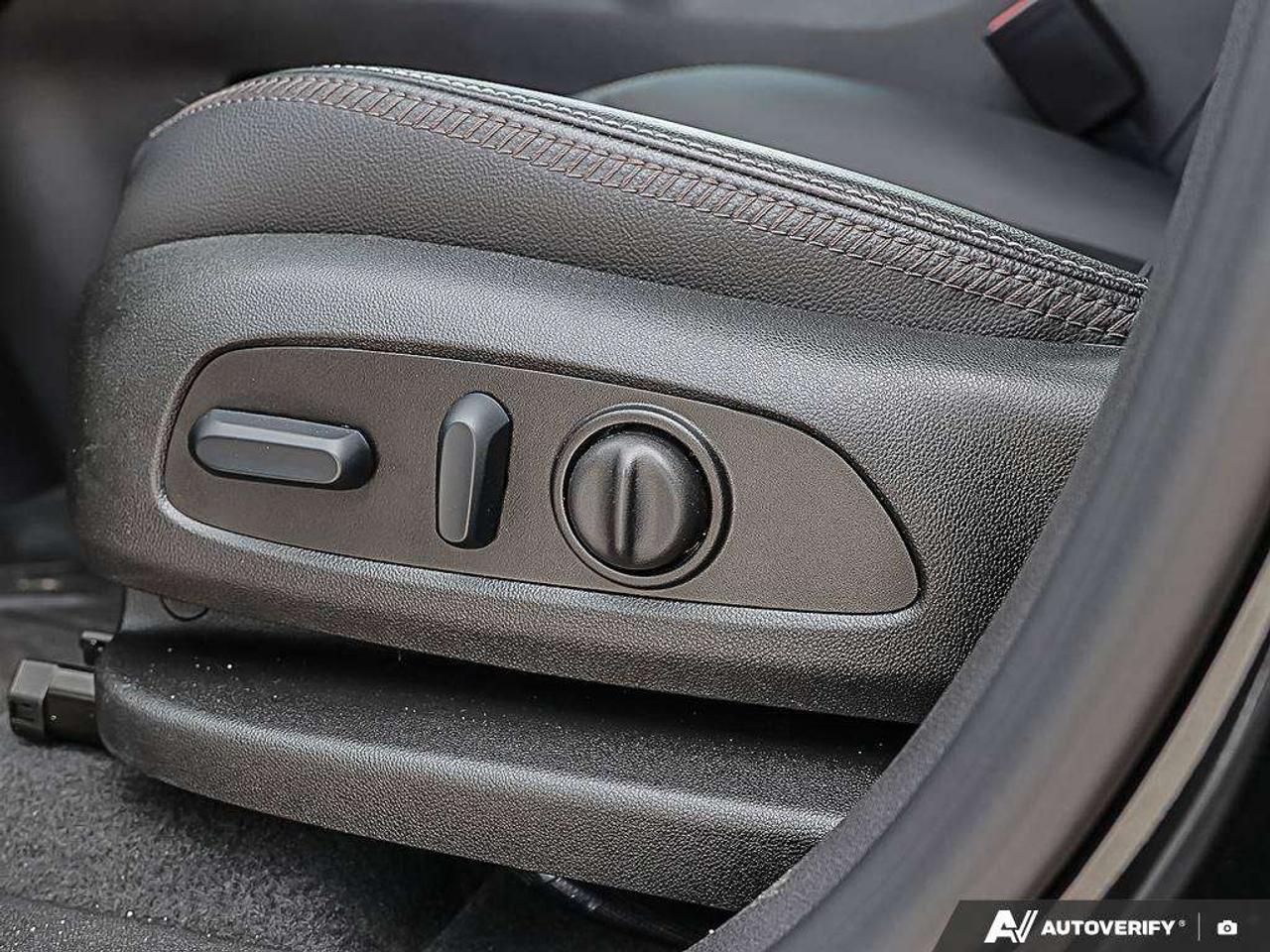 2023 GMC Terrain Awd 4dr Denali Photo