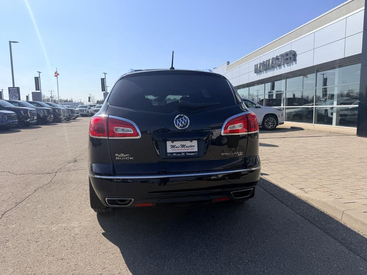 2017 Buick Enclave PremiumPREMIUM, 3.6L V6, AWD, ALLOYS, LEATHER, LOW Photo