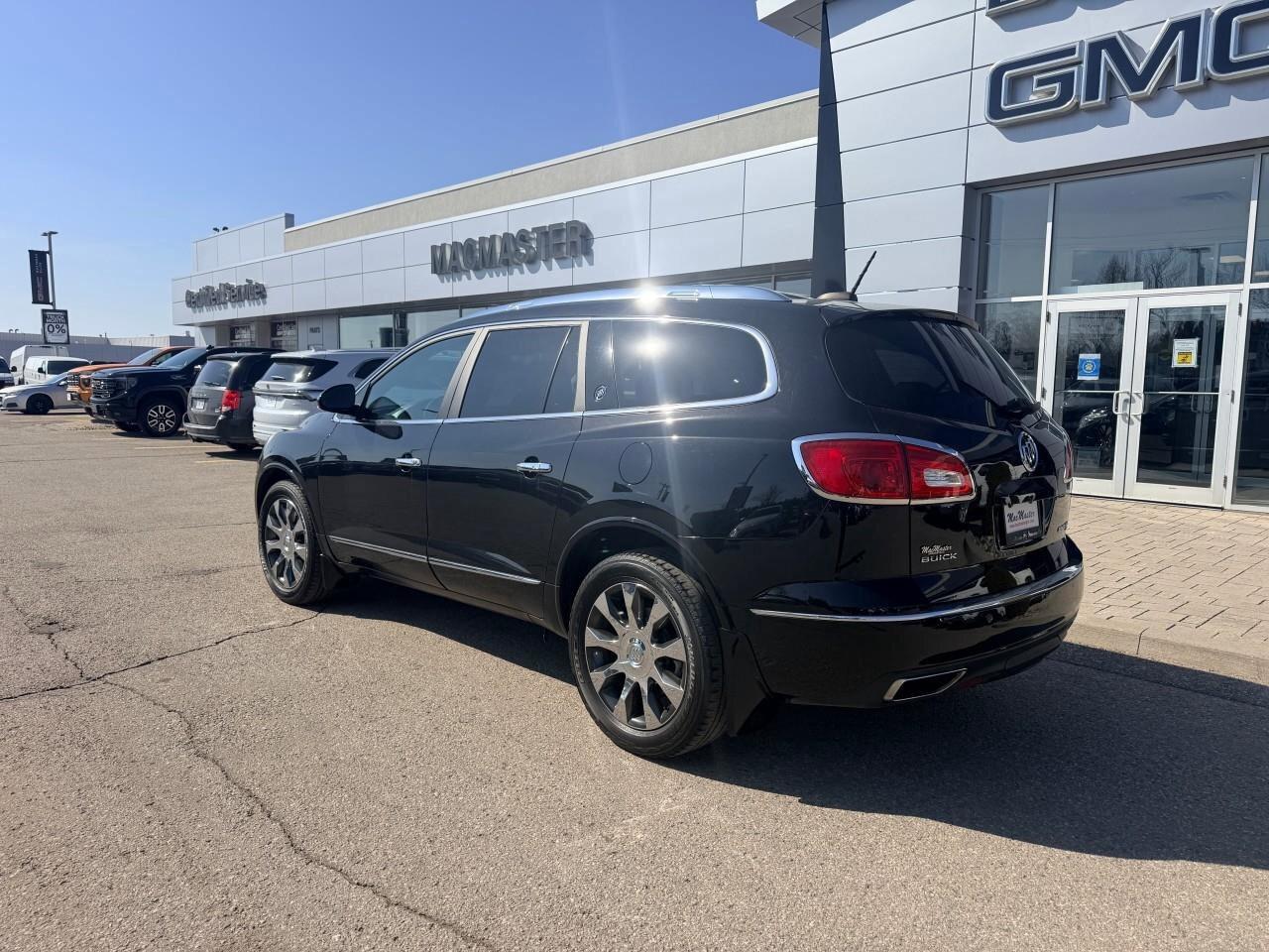 2017 Buick Enclave PremiumPREMIUM, 3.6L V6, AWD, ALLOYS, LEATHER, LOW Photo2