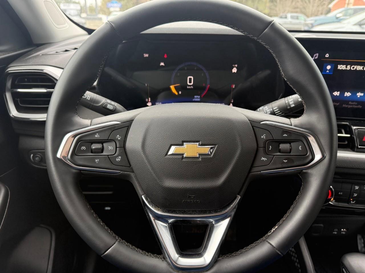 2025 Chevrolet TrailBlazer LT   LANE ASSIST. CRUISE CONTROL. REMOTE START. Photo