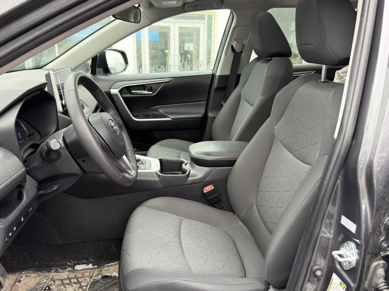 2023 Toyota RAV4 Hybrid XLE AWD Photo