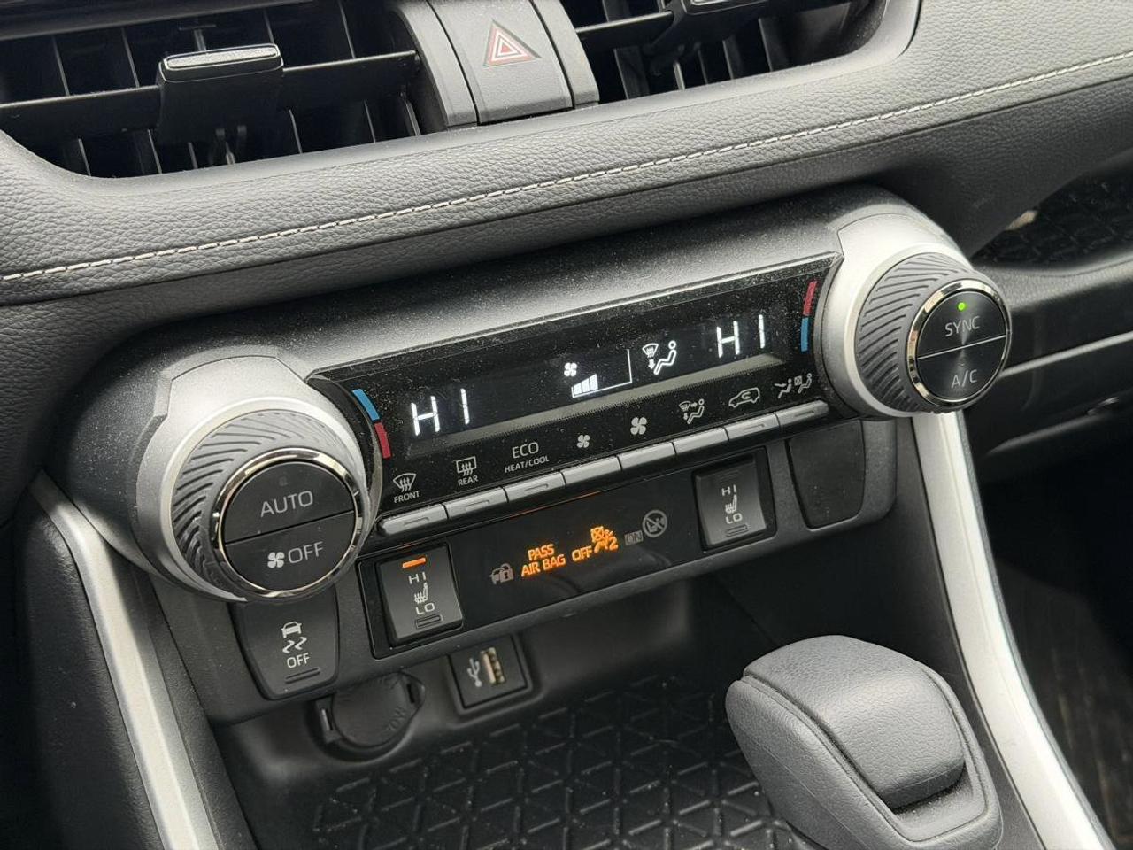 2023 Toyota RAV4 Hybrid XLE AWD Photo