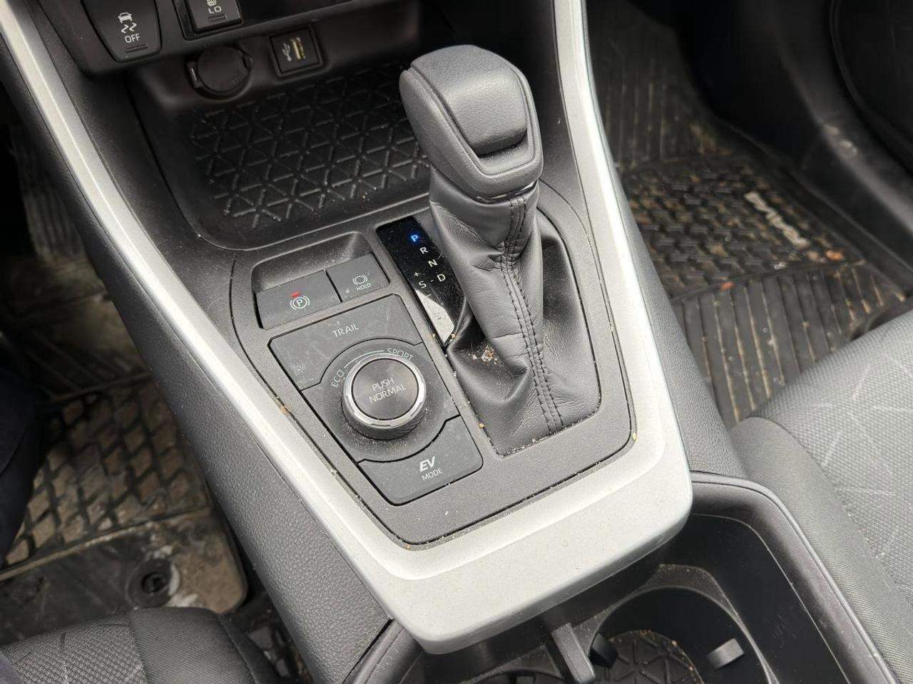 2023 Toyota RAV4 Hybrid XLE AWD Photo