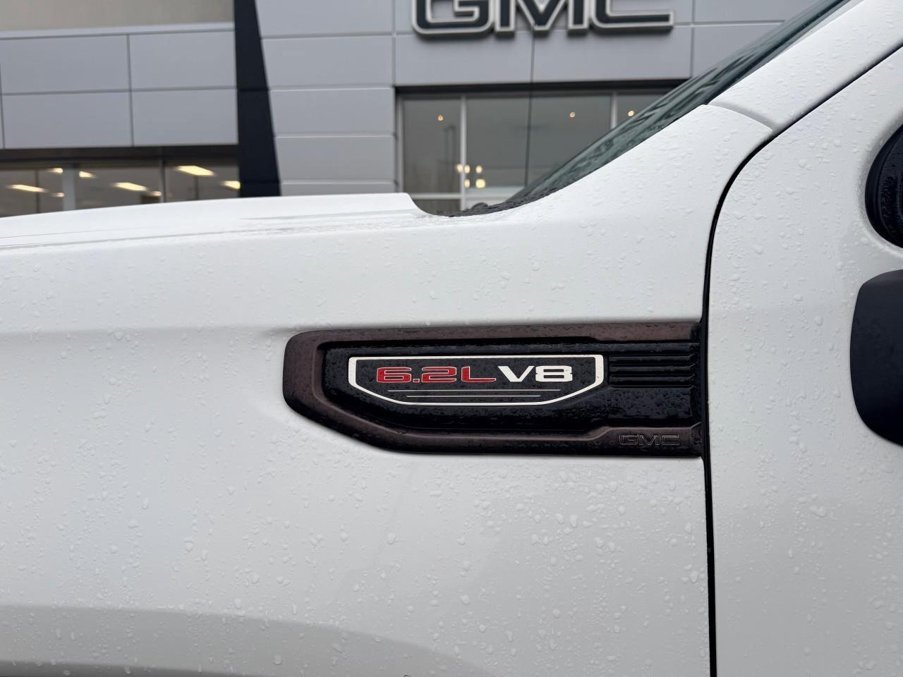 2023 GMC Sierra 1500 4WD Crew Cab 147  AT4X Photo3