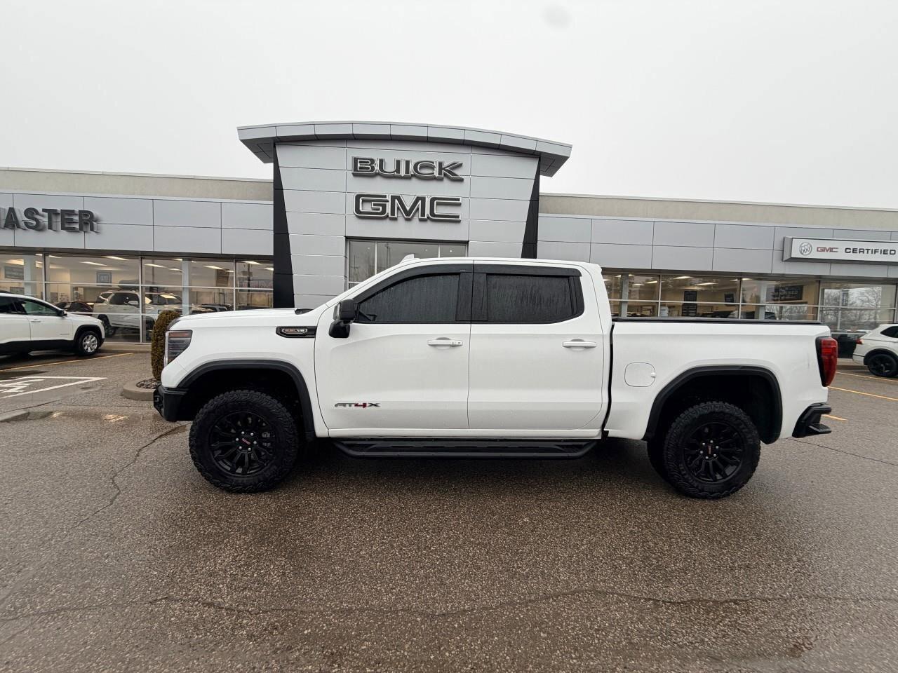 2023 GMC Sierra 1500 4WD Crew Cab 147  AT4X Photo2
