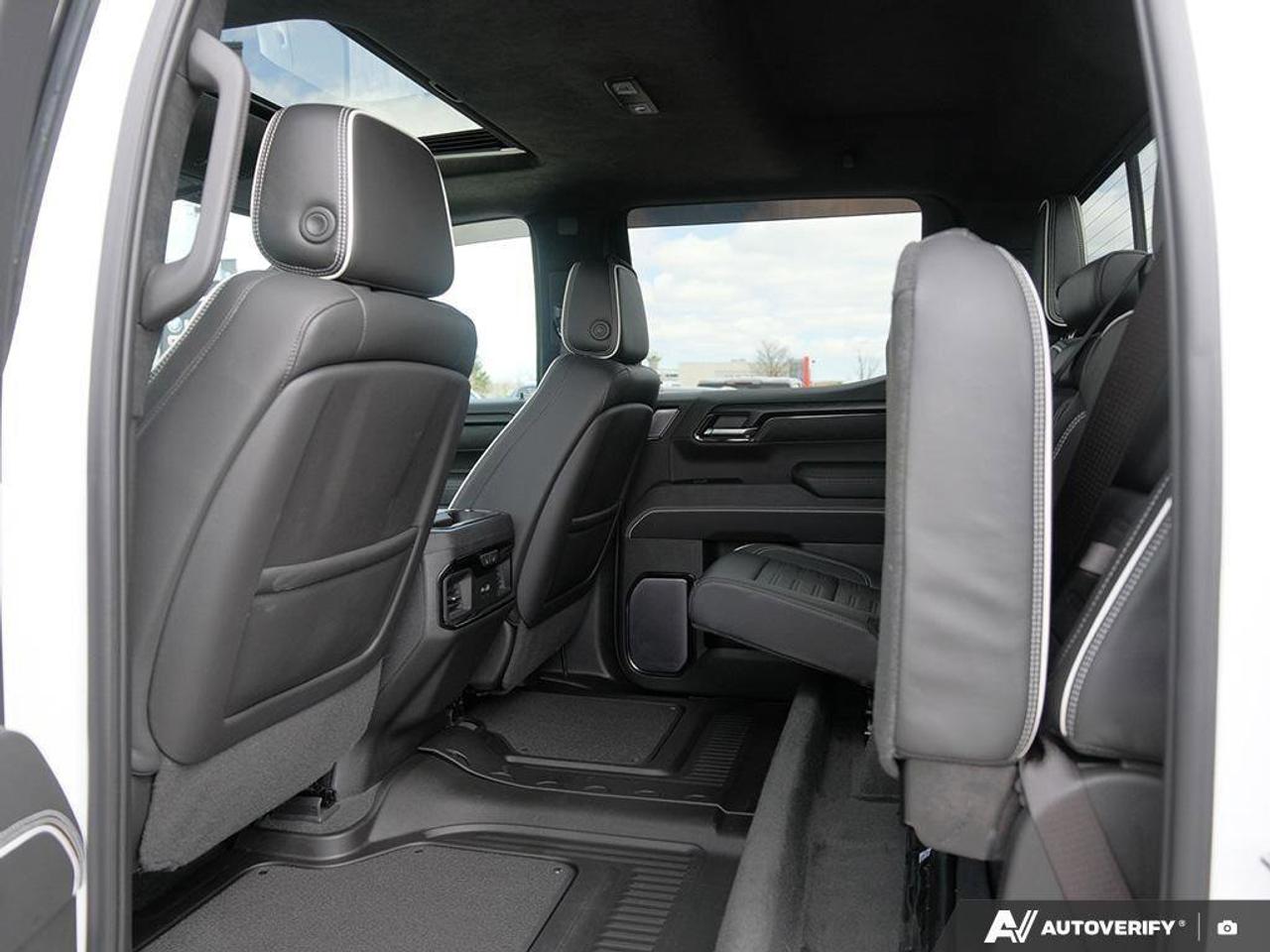2023 GMC Sierra 1500 AT4XAT4X, 6.6L V8, 4X4, ALLOYS, LEATHER, BOSE, MAC Photo