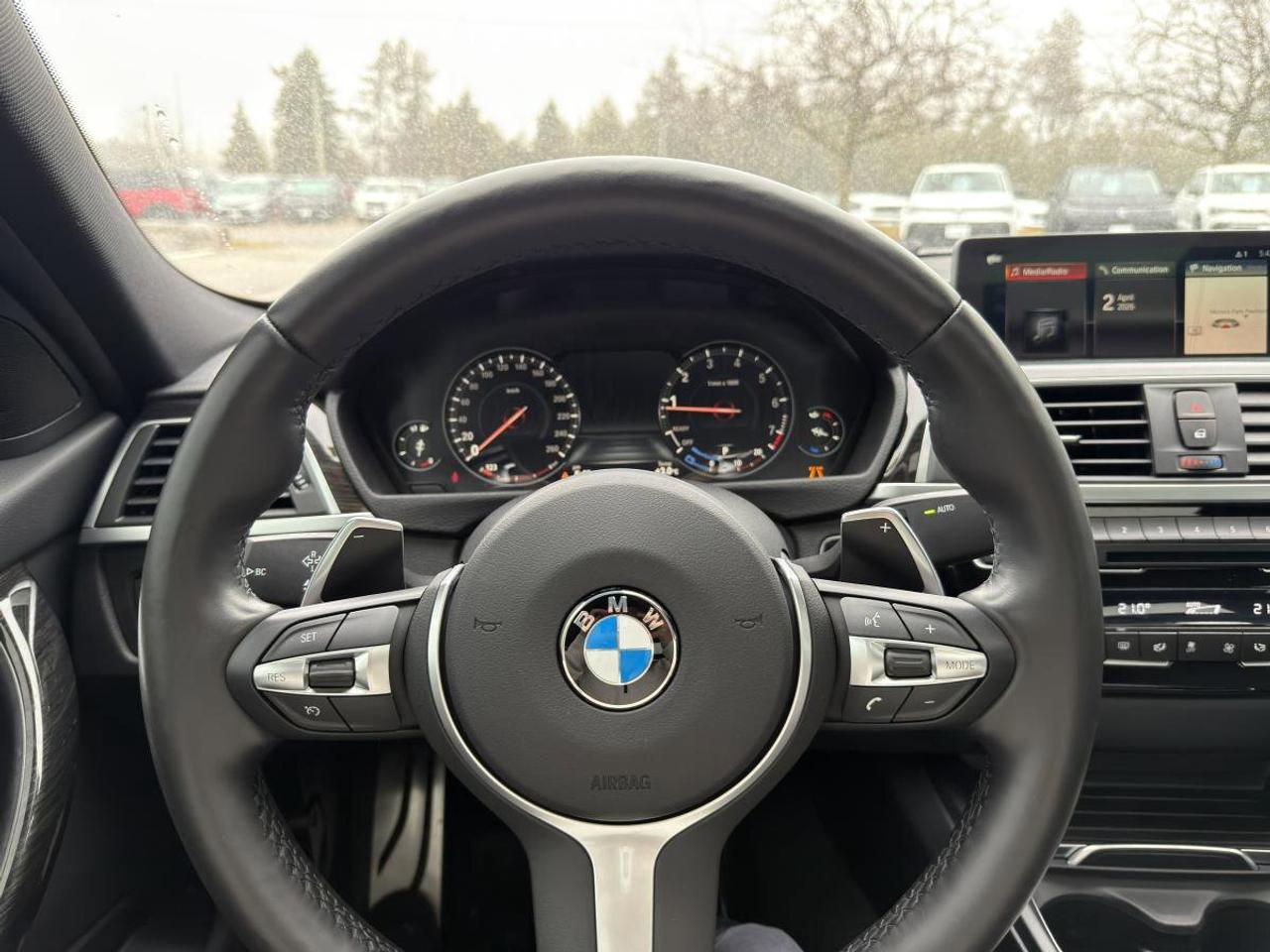 2018 BMW 3 Series 330i xDrive Sedan Photo