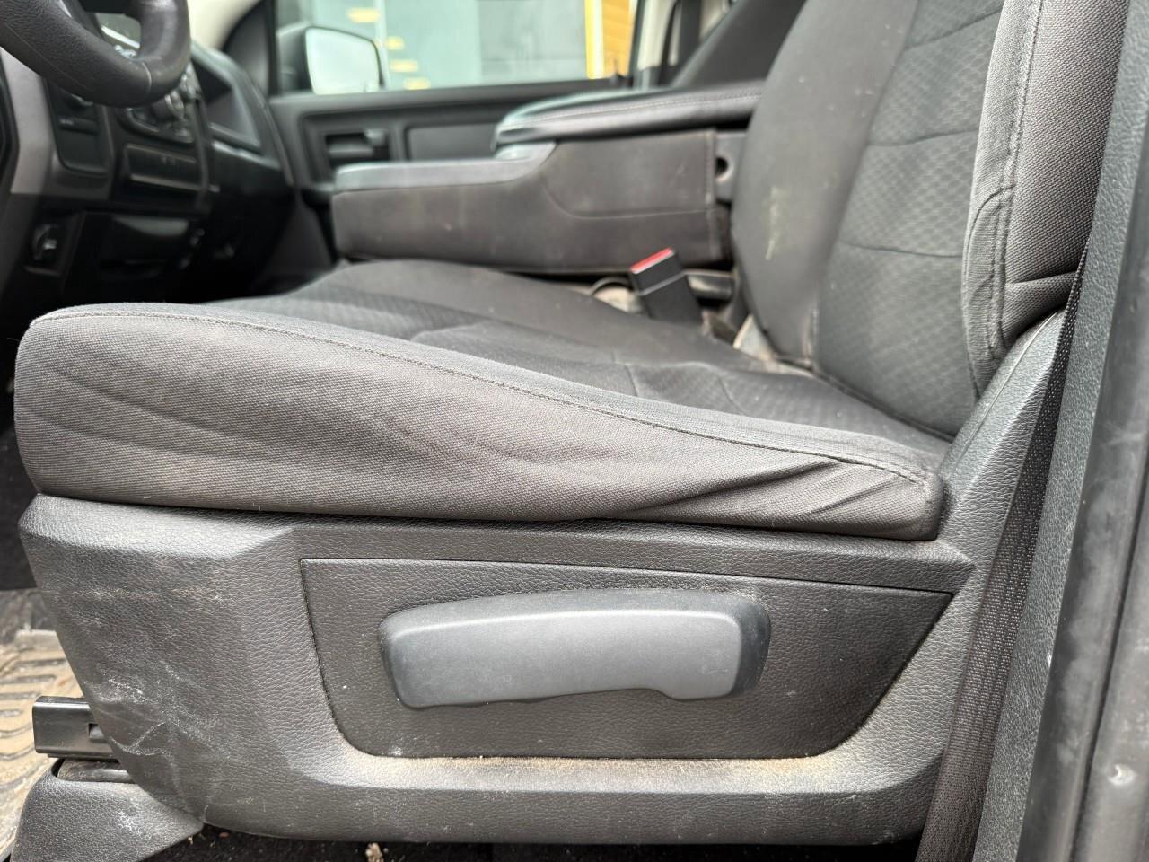 2019 RAM 1500 Classic Express 4x4 Crew Cab 5'7  Box Photo