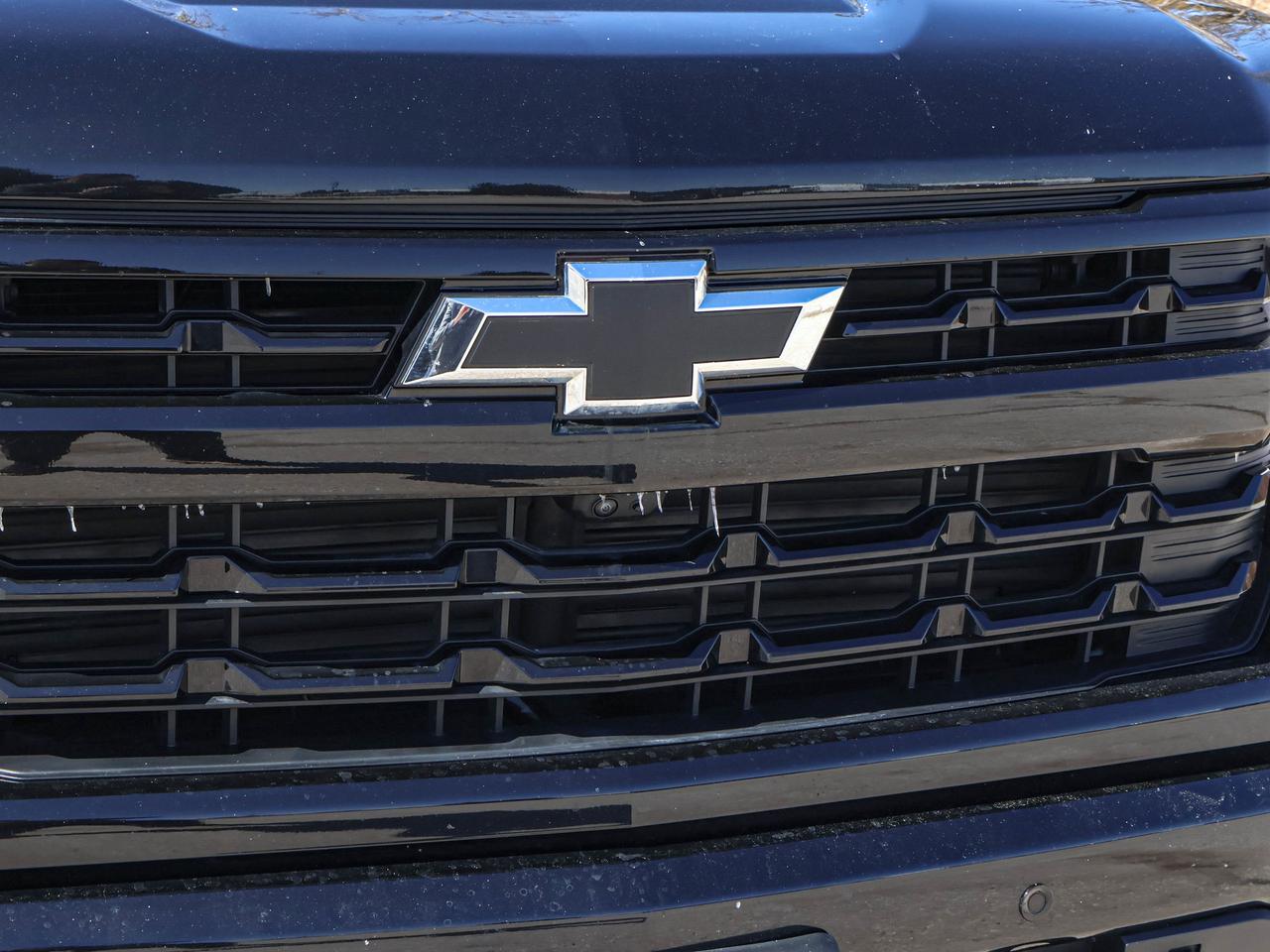 2024 Chevrolet Silverado 1500 RST Photo3