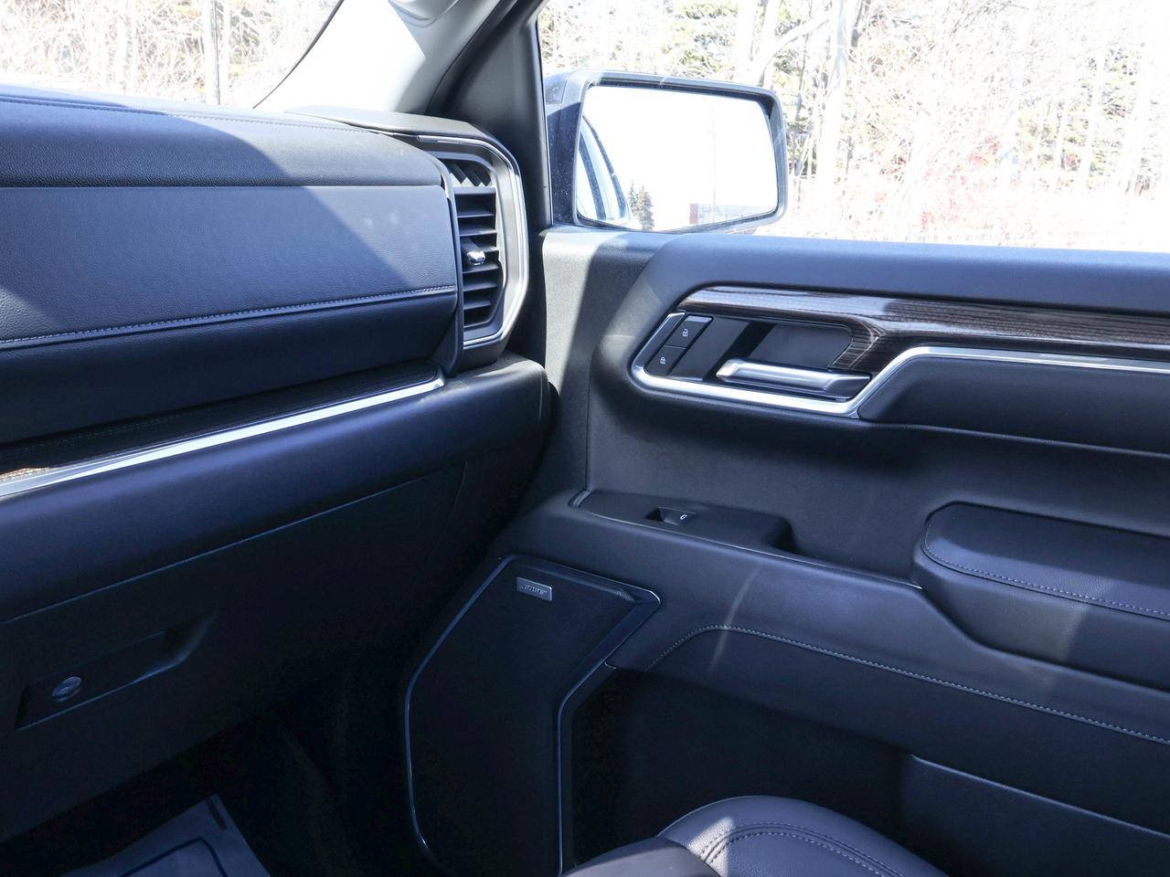 2024 Chevrolet Silverado 1500 RST Photo