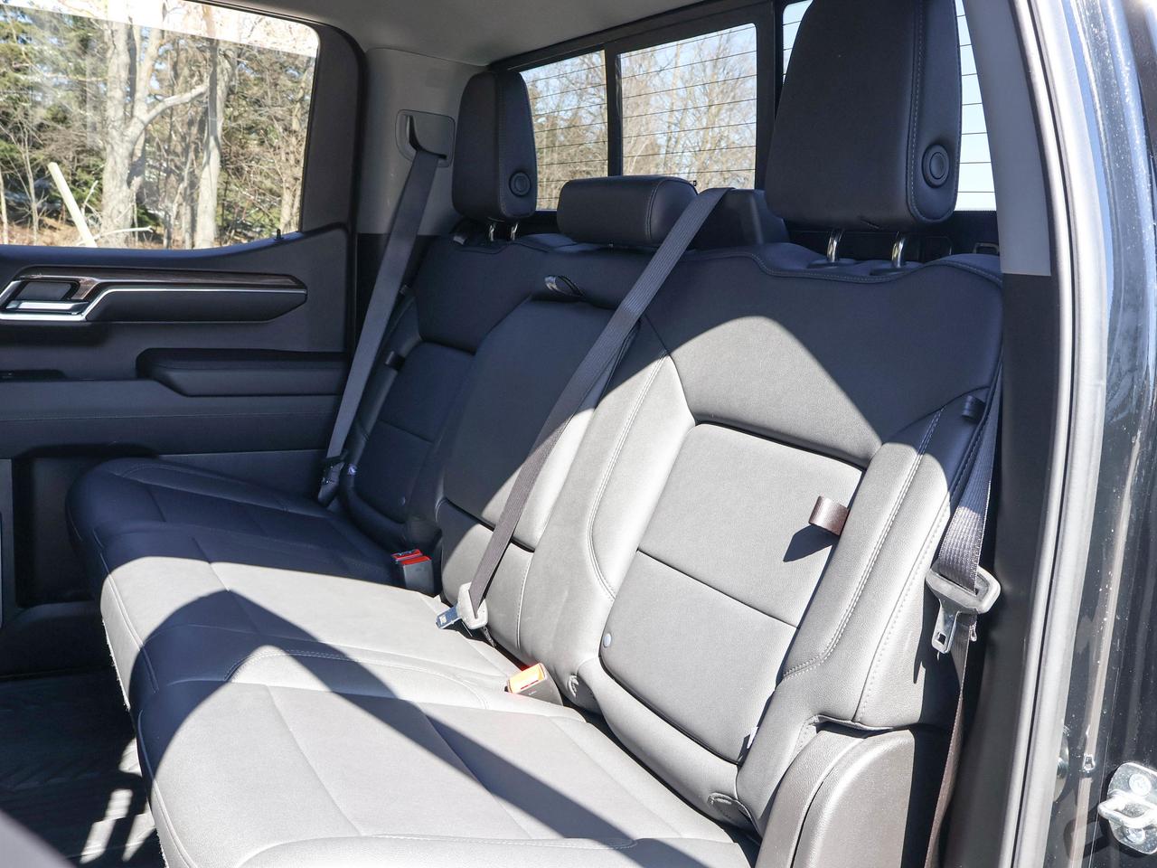 2024 Chevrolet Silverado 1500 RST Photo