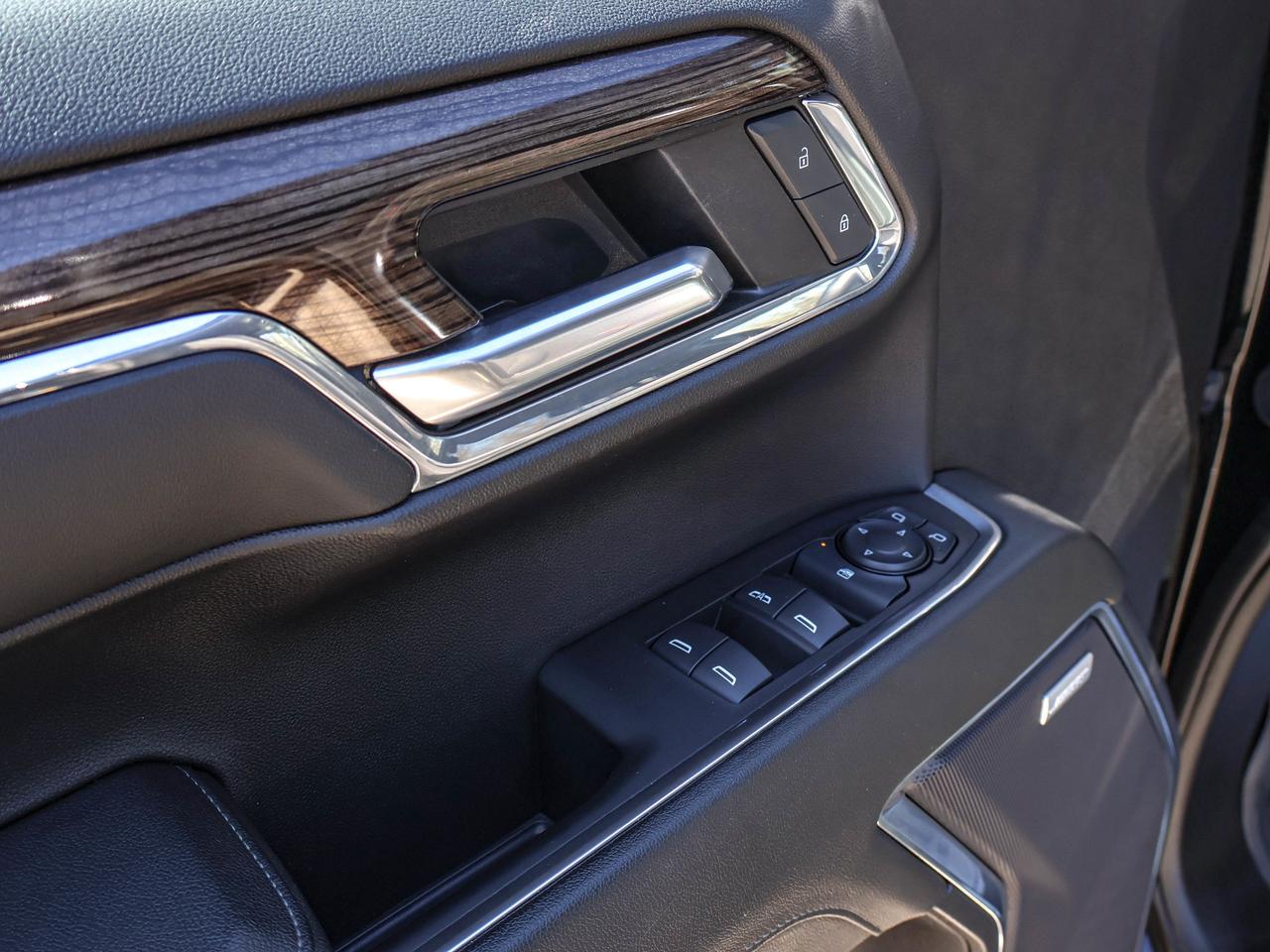 2024 Chevrolet Silverado 1500 RST Photo