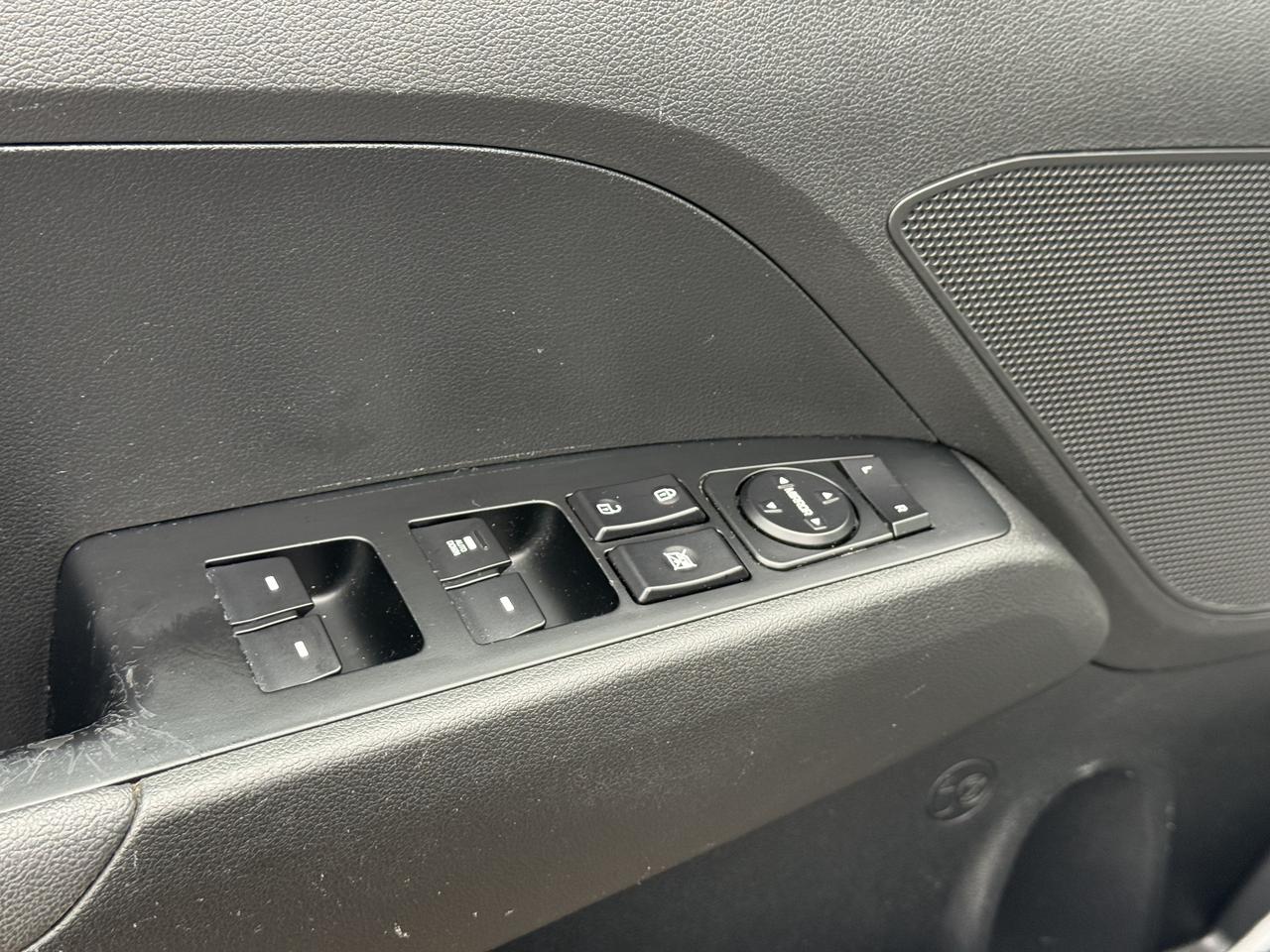 2017 Hyundai Elantra LE Photo