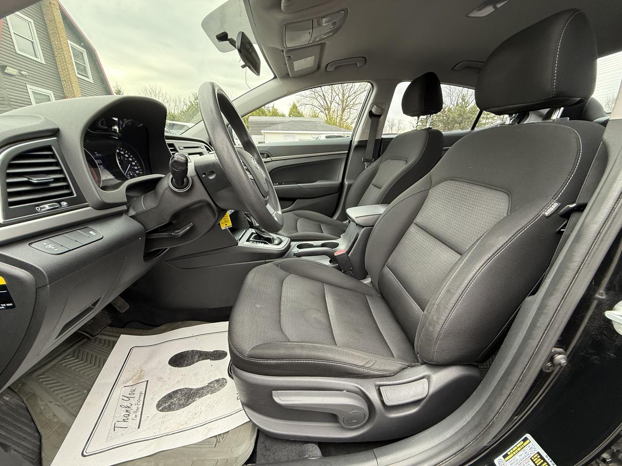 2017 Hyundai Elantra LE Photo