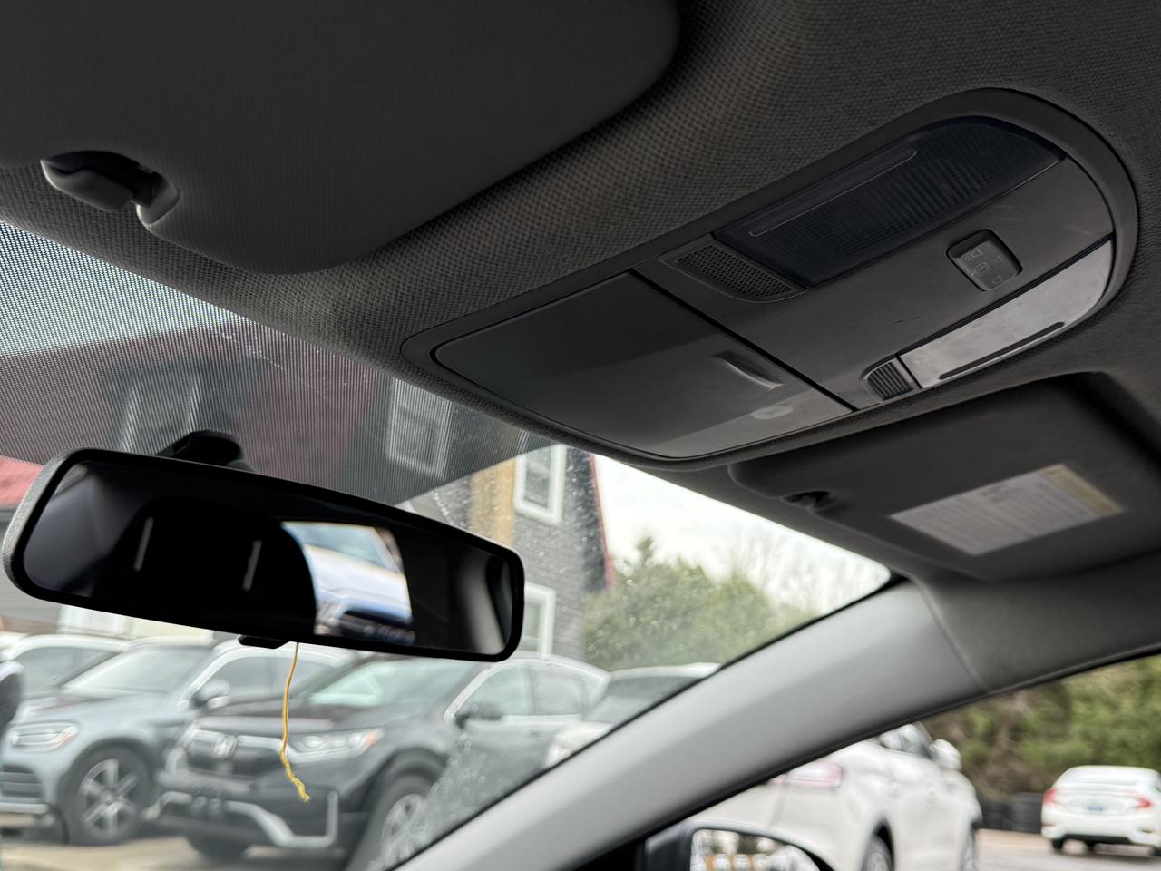 2017 Hyundai Elantra LE Photo