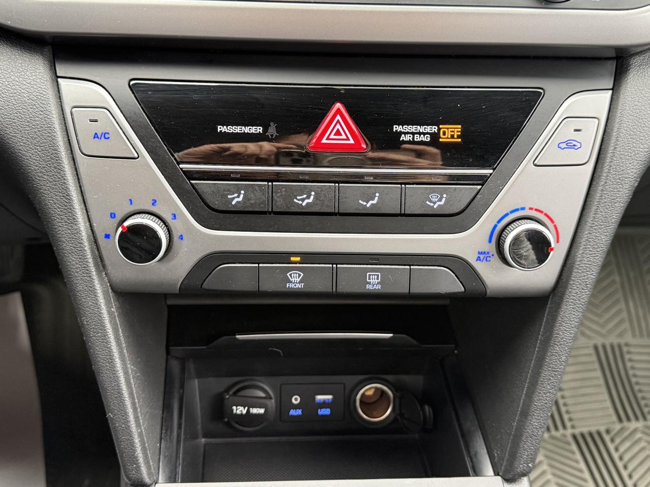 2017 Hyundai Elantra LE Photo