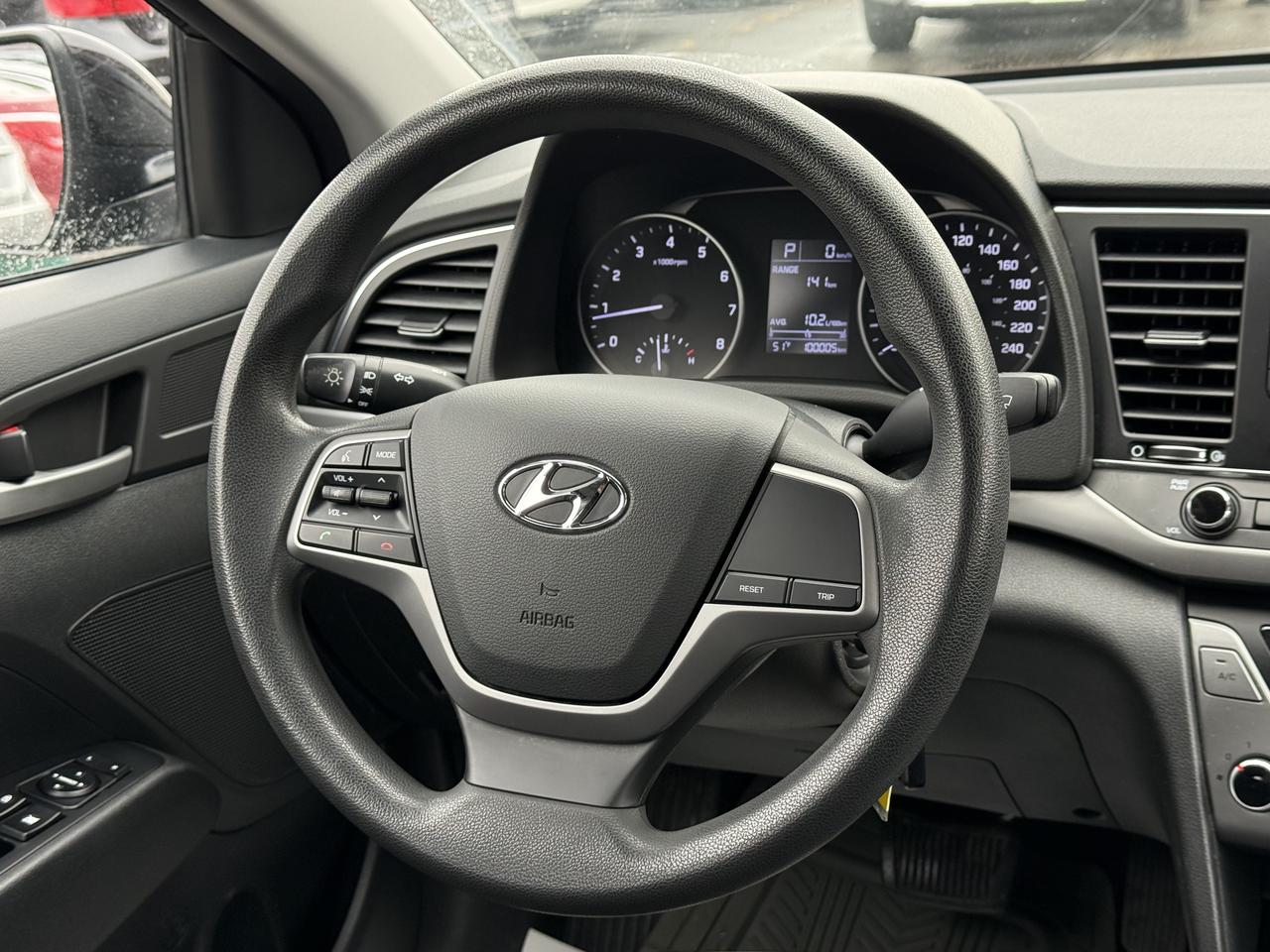 2017 Hyundai Elantra LE Photo