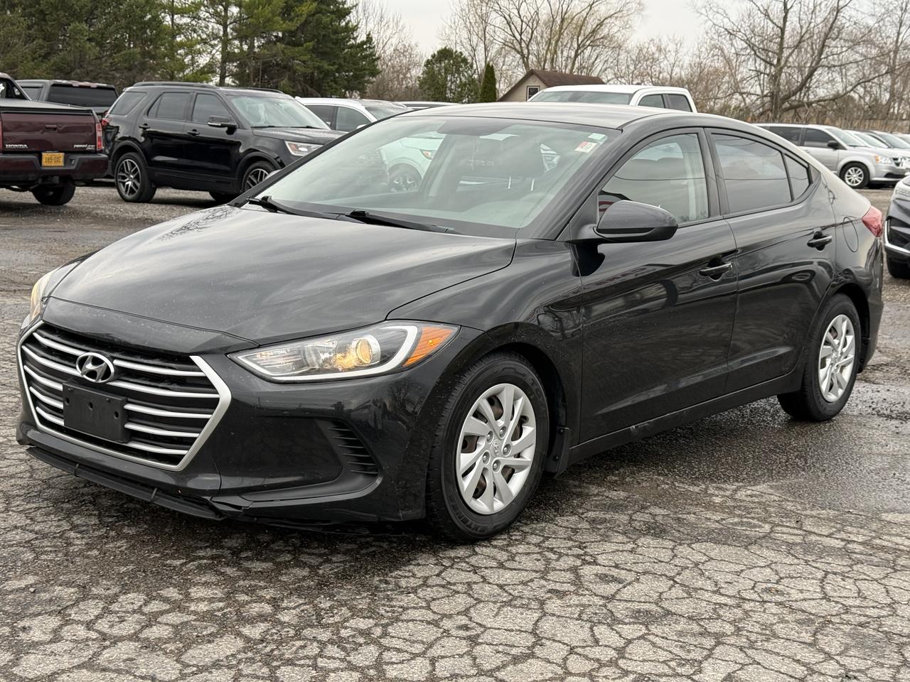 2017 Hyundai Elantra LE Photo