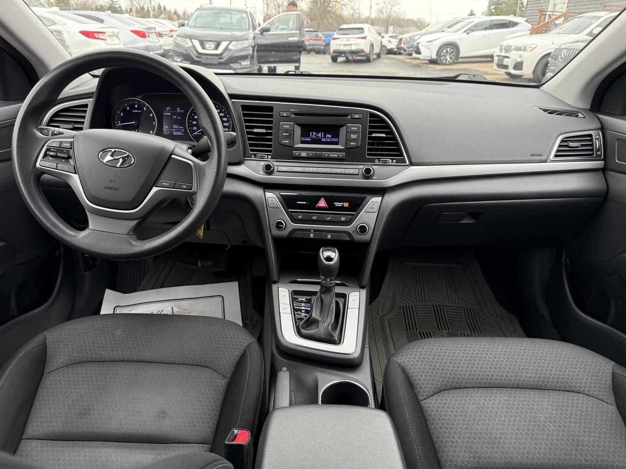 2017 Hyundai Elantra LE Photo