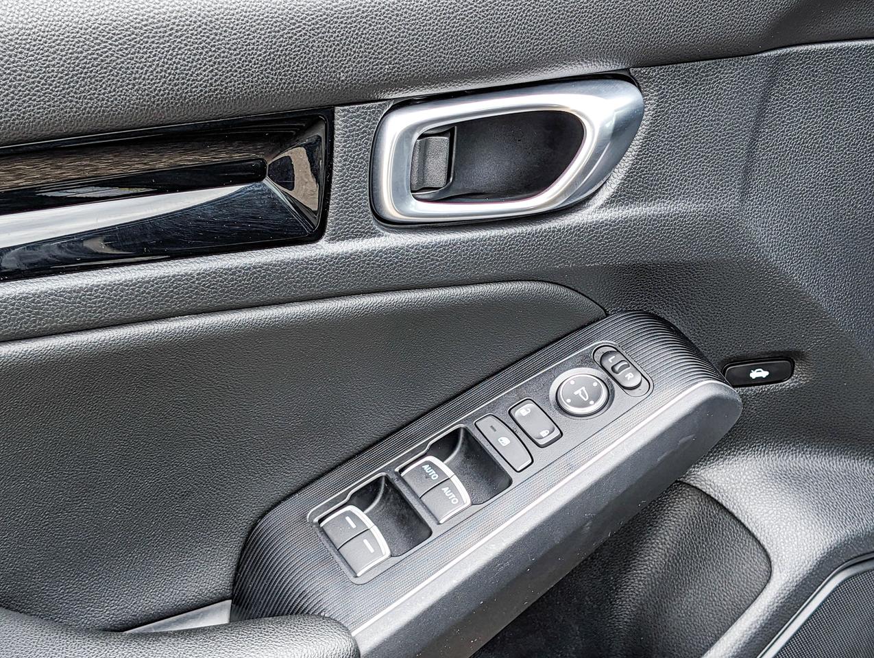 2023 Honda Civic Sedan Touring Photo