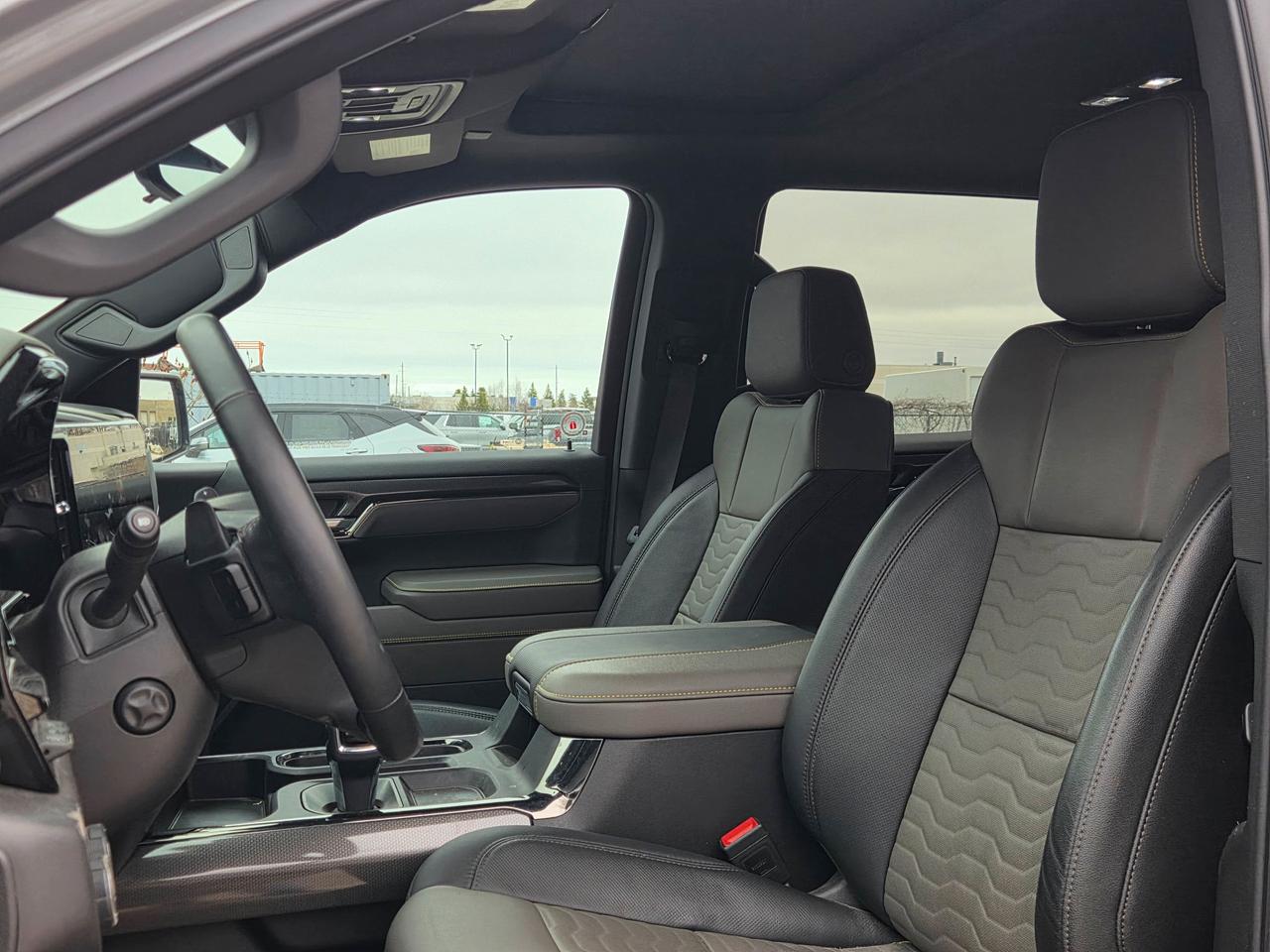 2024 Chevrolet Silverado 1500 ZR2 Photo