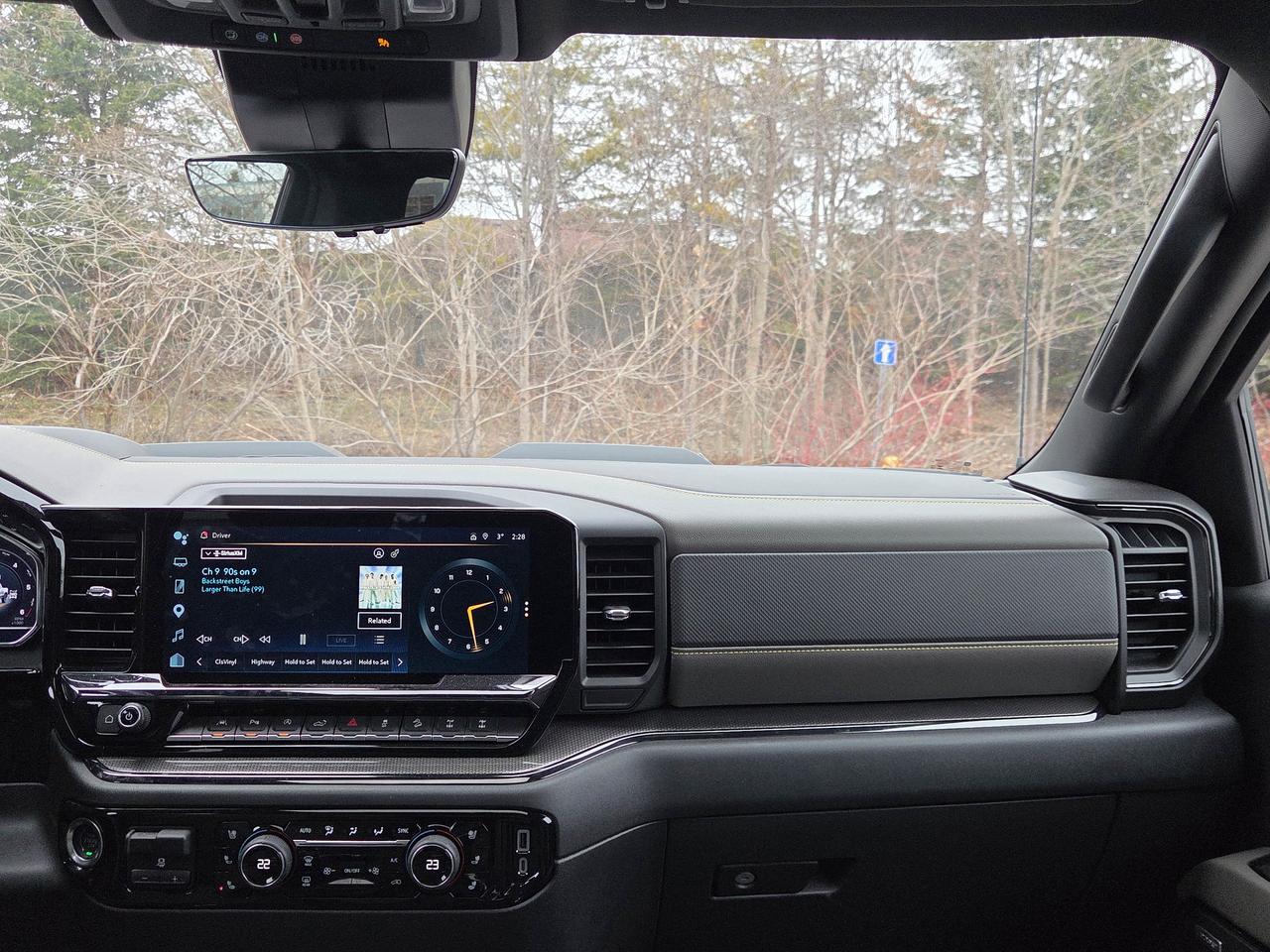 2024 Chevrolet Silverado 1500 ZR2 Photo