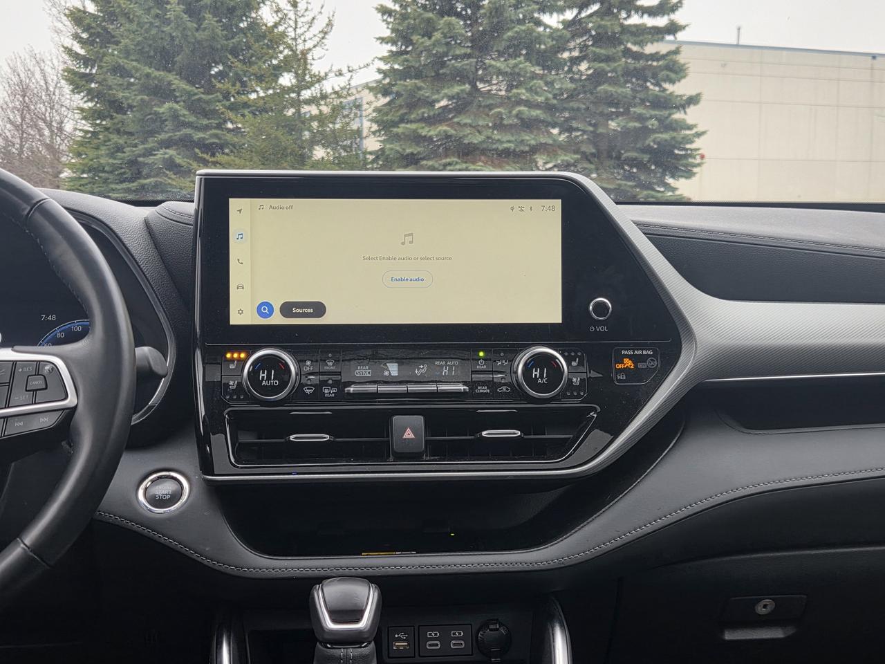 2023 Toyota Highlander LIMITED  Photo