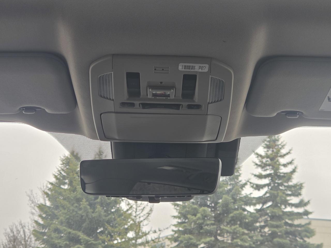 2023 Toyota Highlander LIMITED  Photo