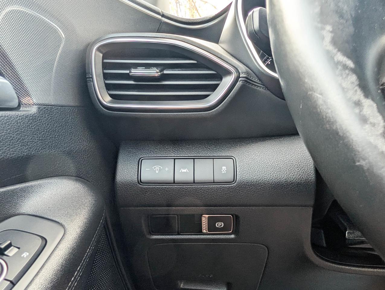 2022 Hyundai Santa Fe Preferred Photo
