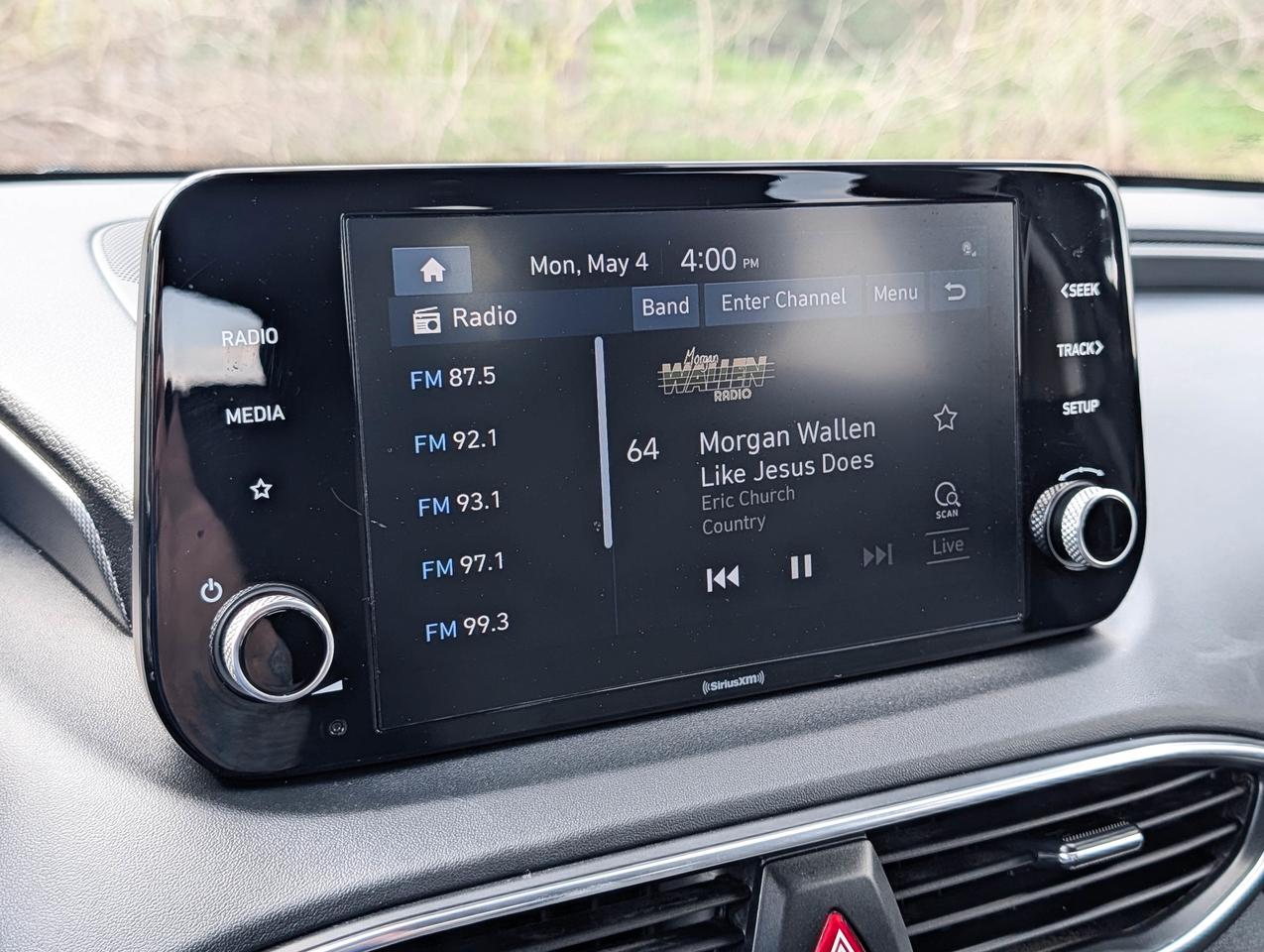 2022 Hyundai Santa Fe Preferred Photo