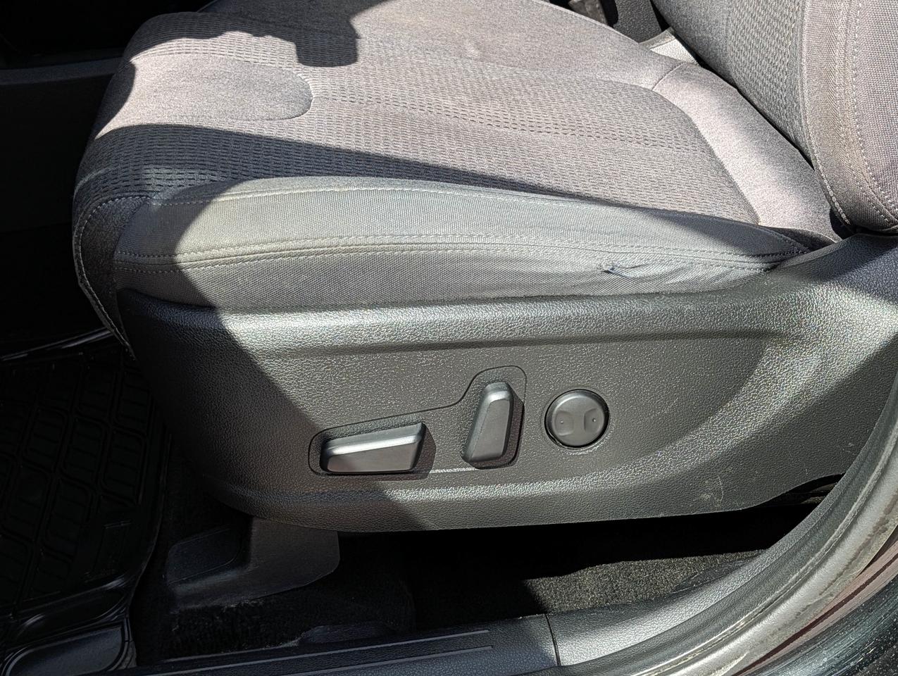 2022 Hyundai Santa Fe Preferred Photo