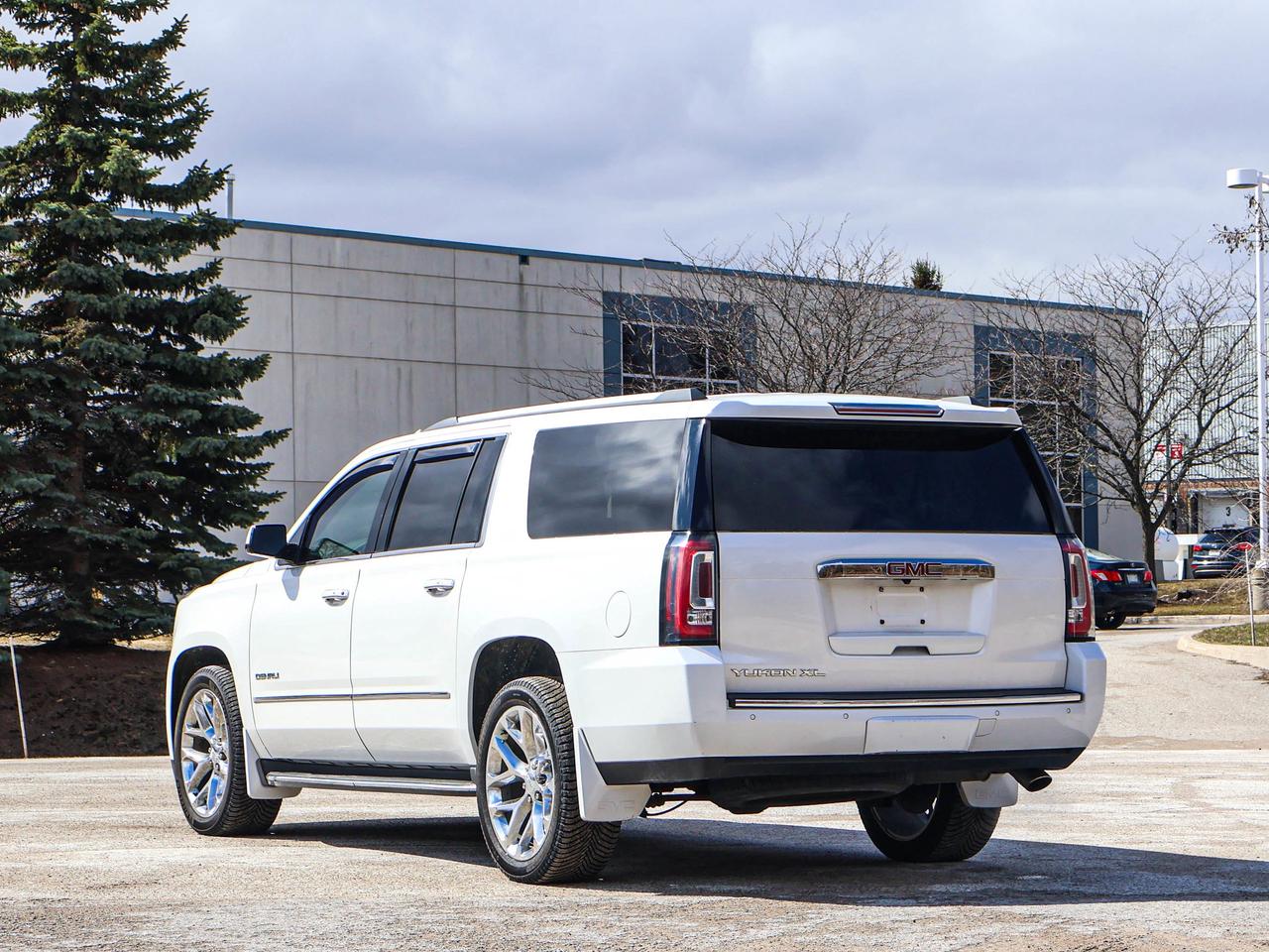 2017 GMC Yukon XL Denali Photo