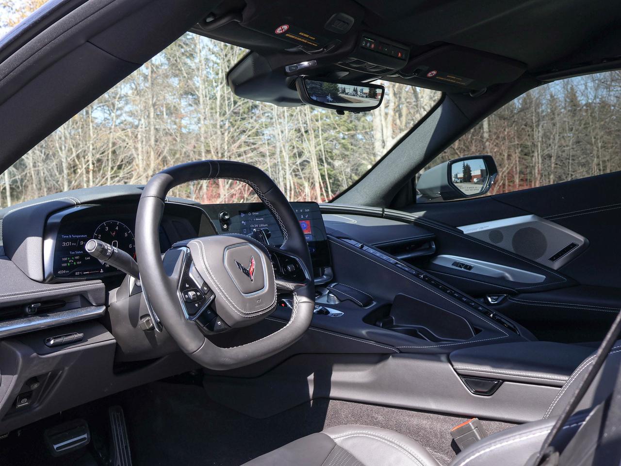 2025 Chevrolet Corvette 2LT Photo