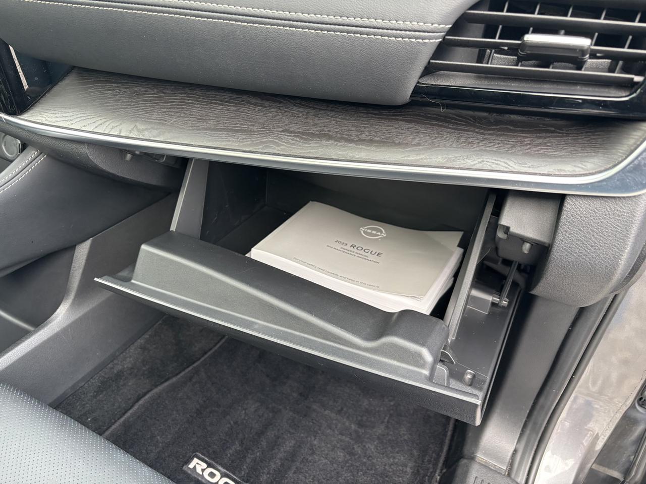 2023 Nissan Rogue Platinum *ACCIDENT FREE*FACTORY WARRANTY* Photo