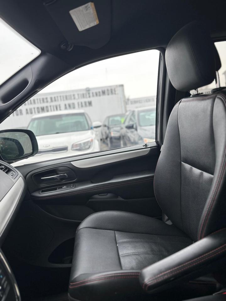 2020 Dodge Grand Caravan GT Photo